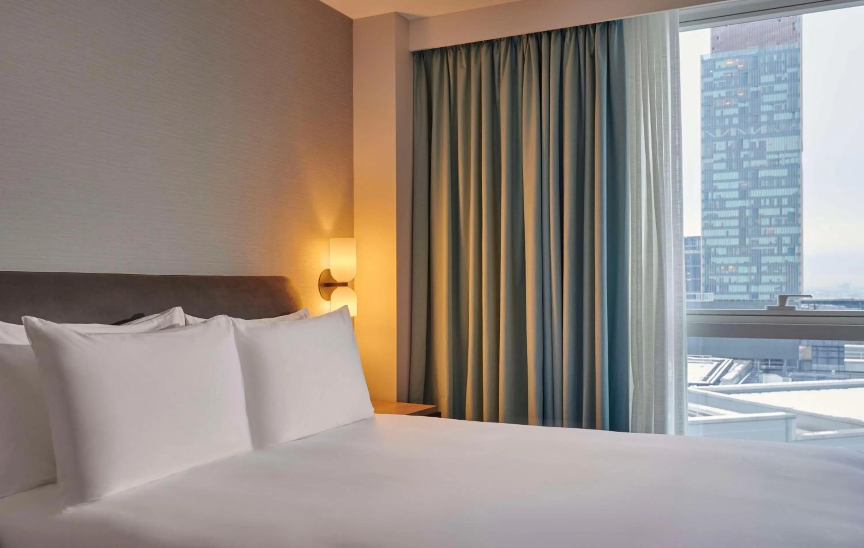 Bedroom, Bed in Hyatt House London Stratford - Aparthotel