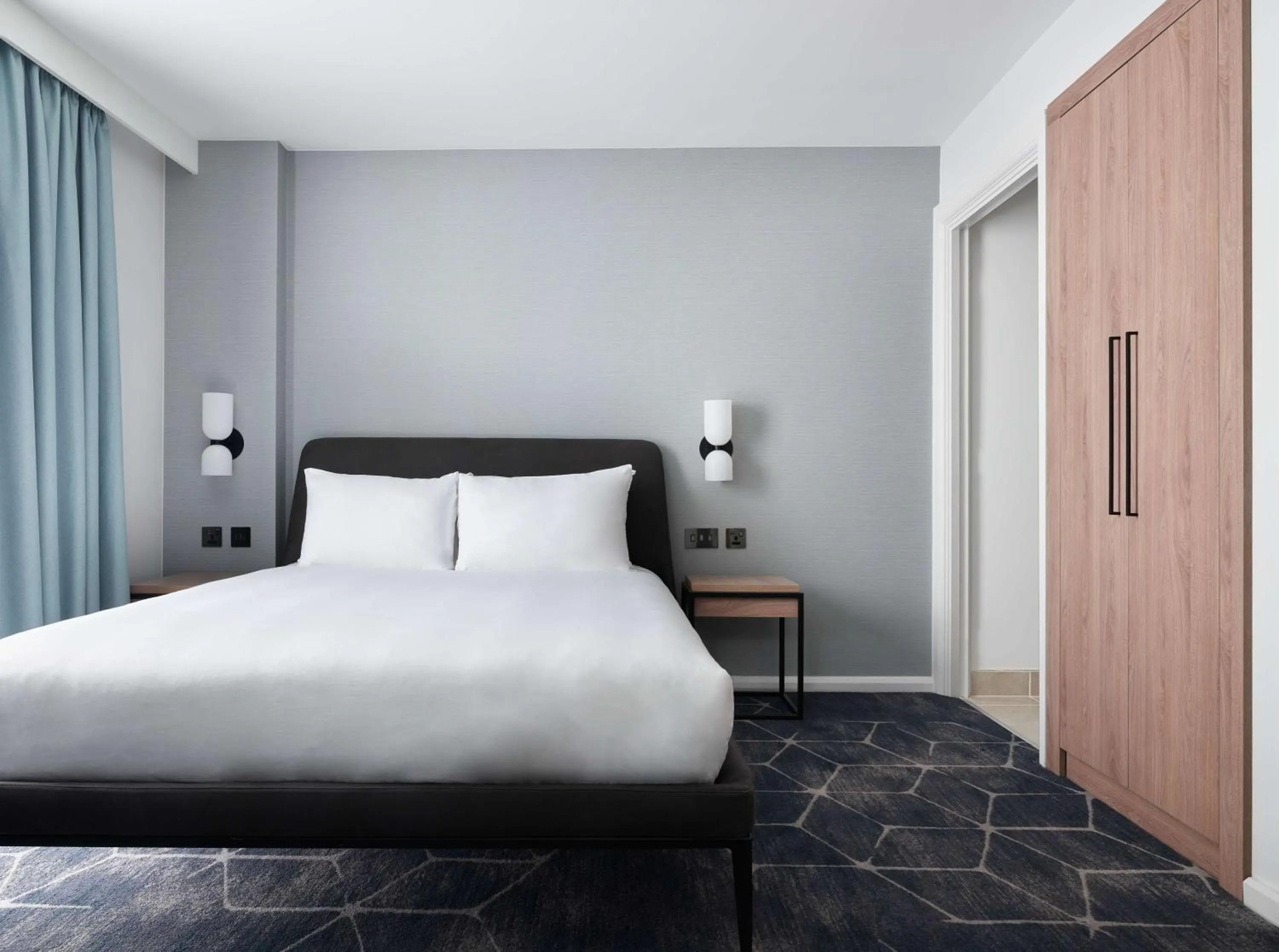 Bedroom, Bed in Hyatt House London Stratford - Aparthotel