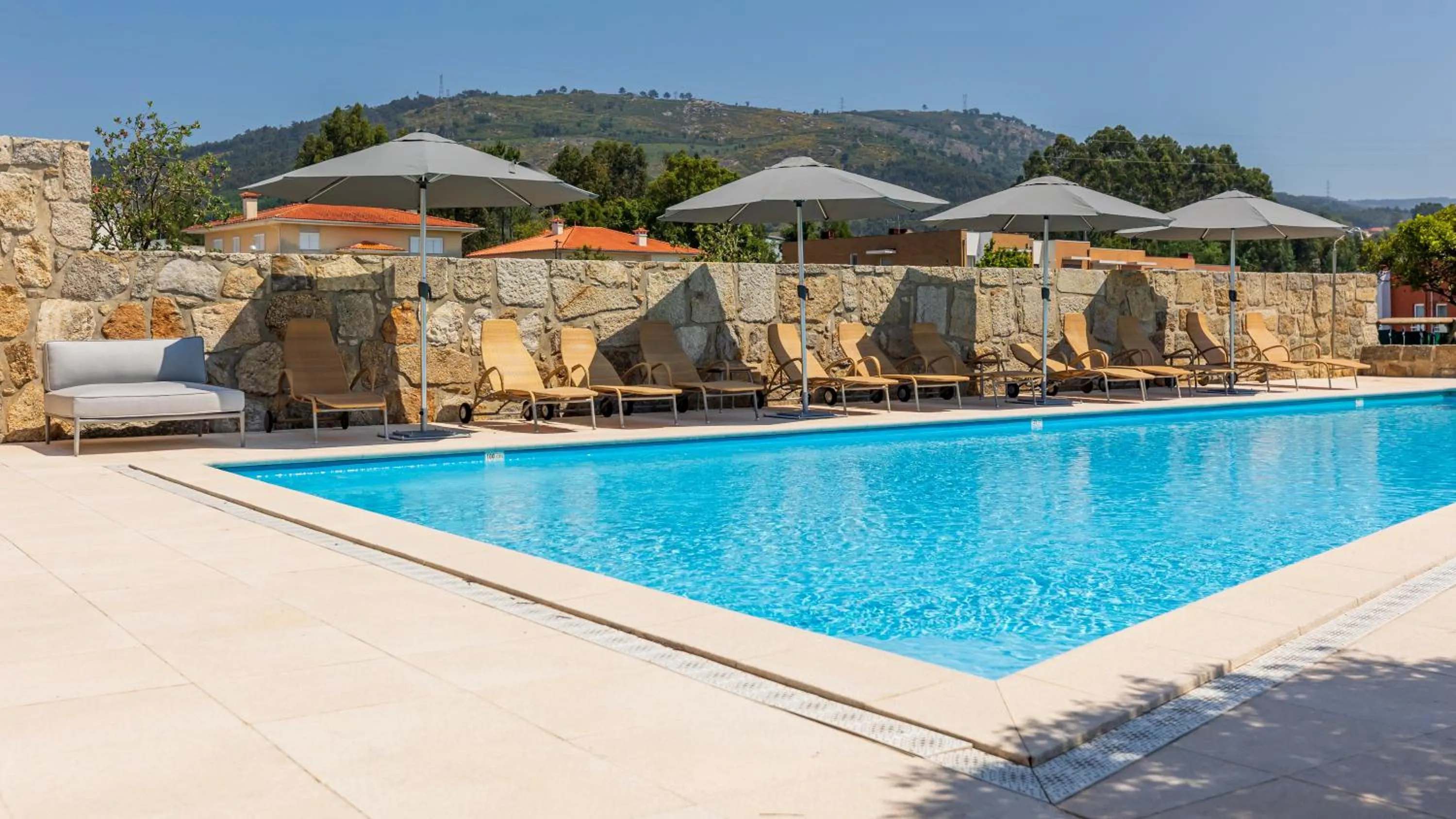 Swimming pool in Hotel Rural Quinta de Sao Sebastiao