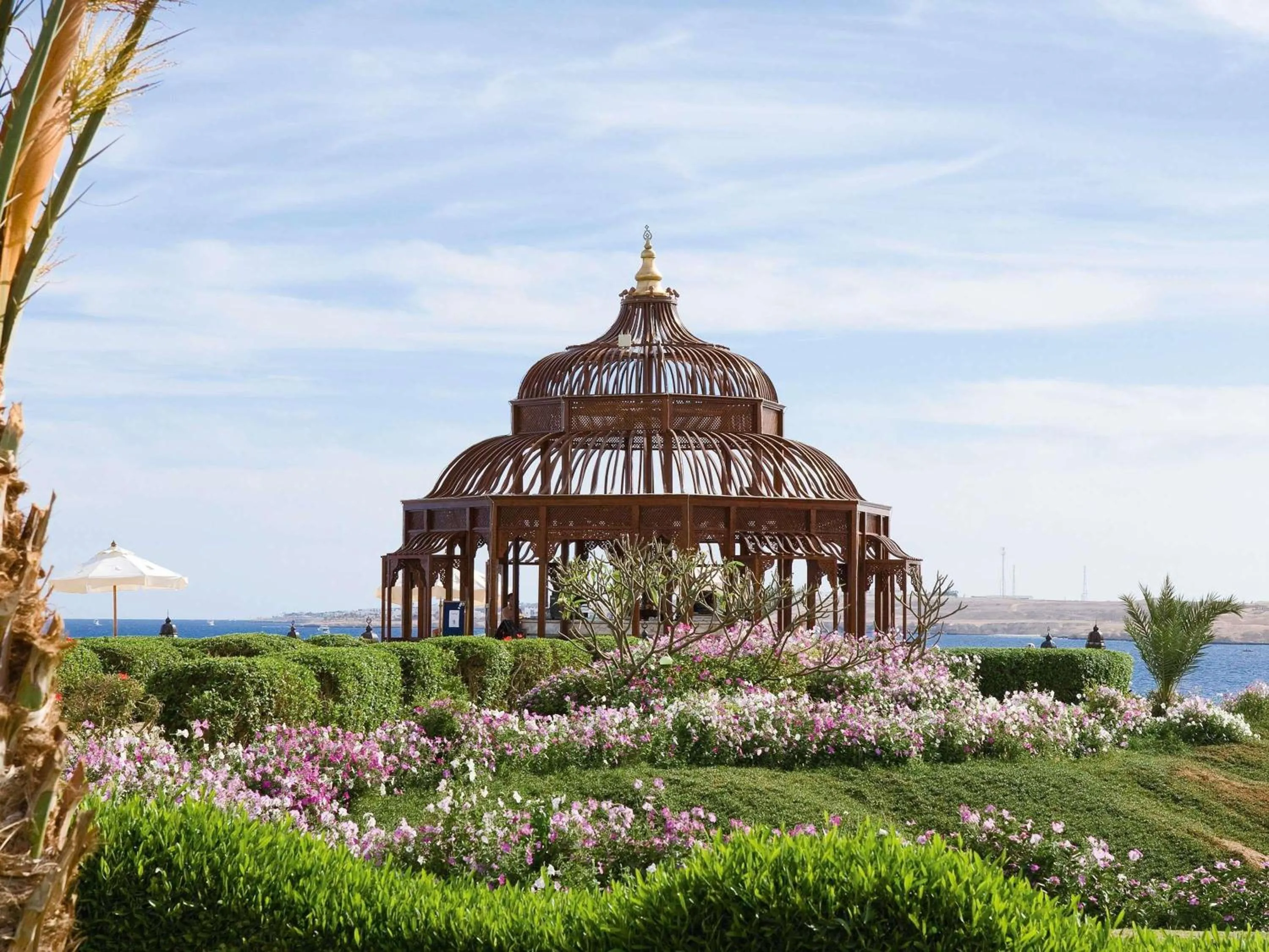 Lounge or bar in Movenpick Resort Sharm El Sheikh