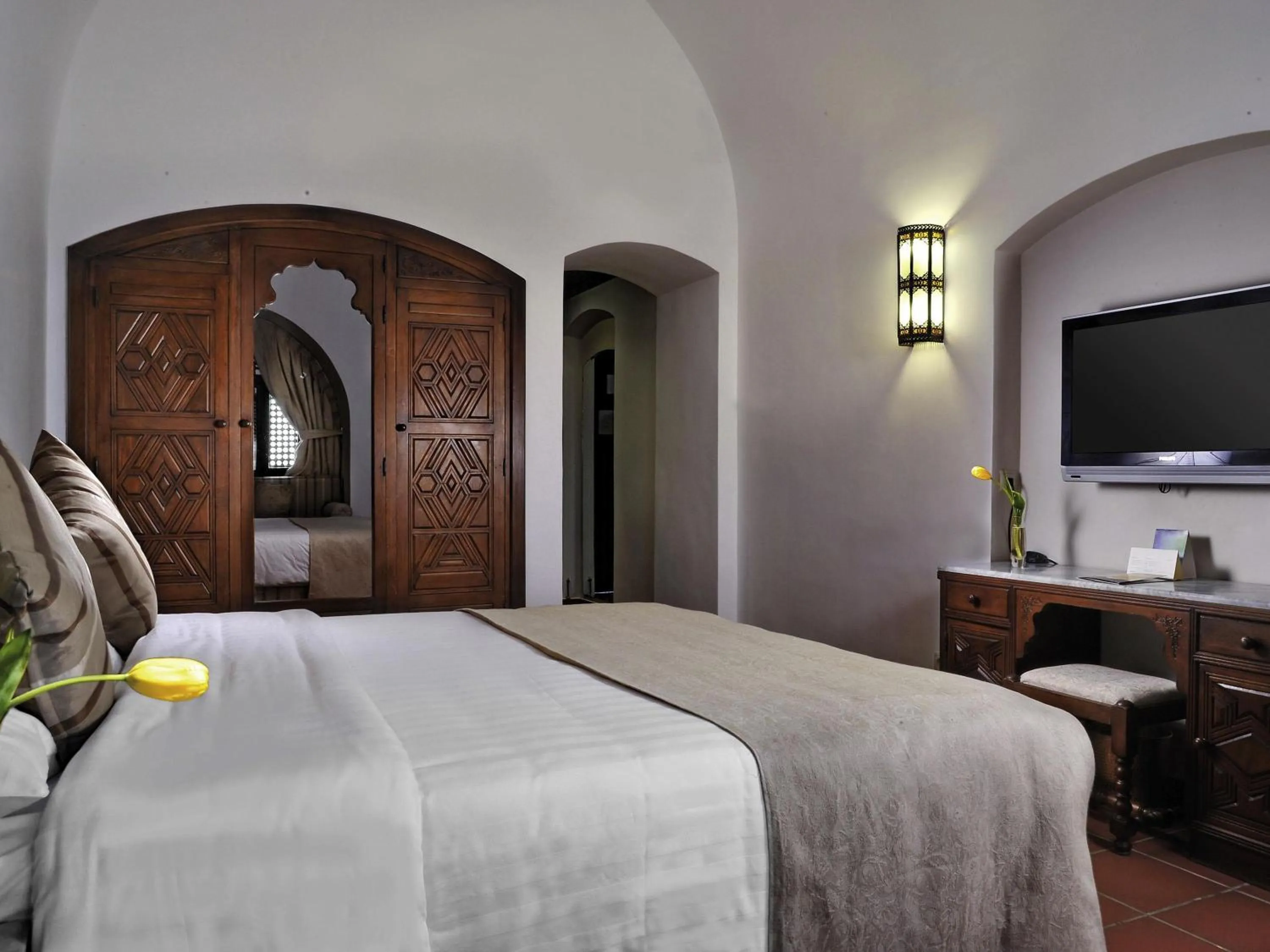 Bedroom, Bed in Movenpick Resort Sharm El Sheikh