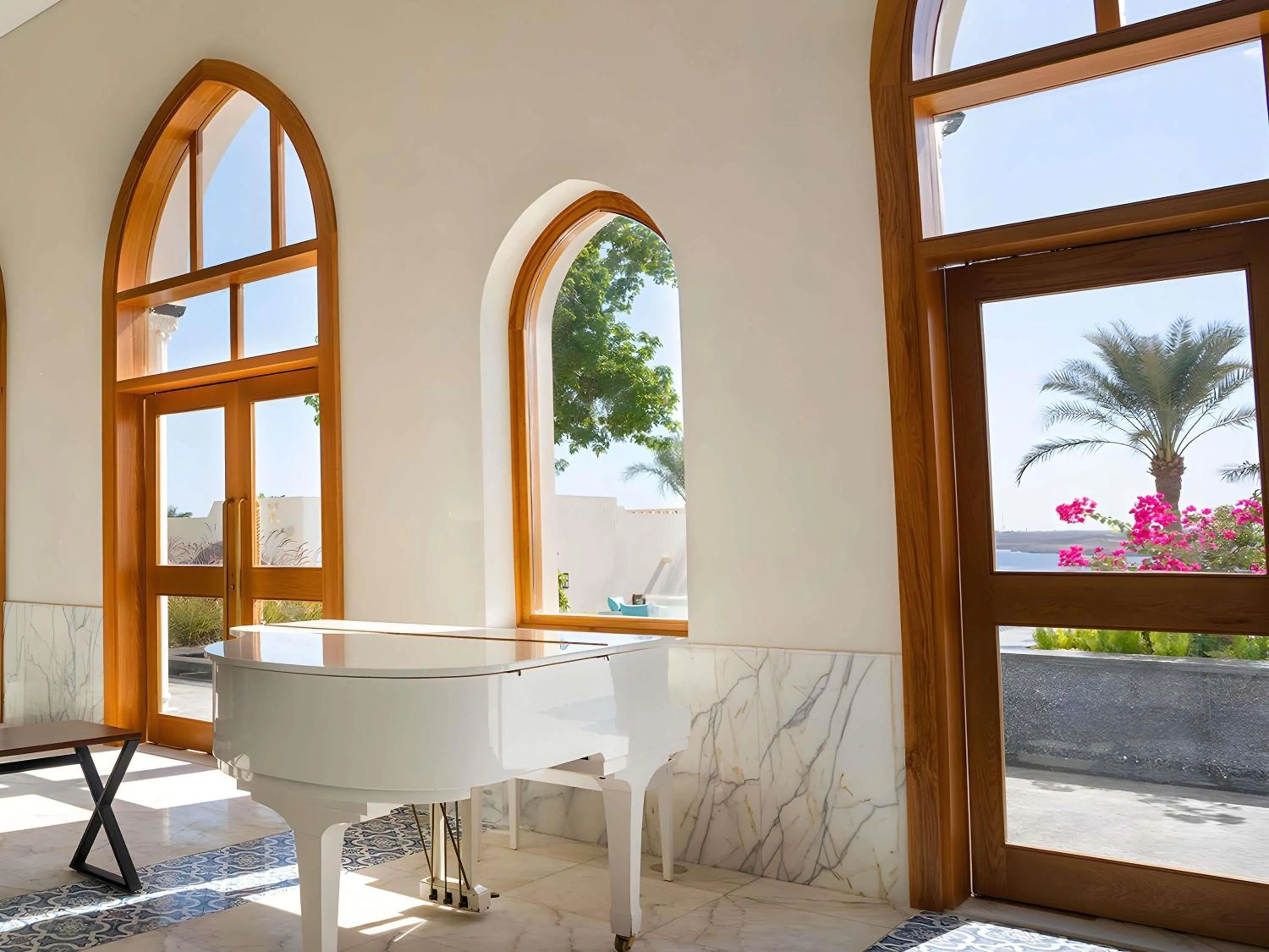 Lounge or bar in Movenpick Resort Sharm El Sheikh