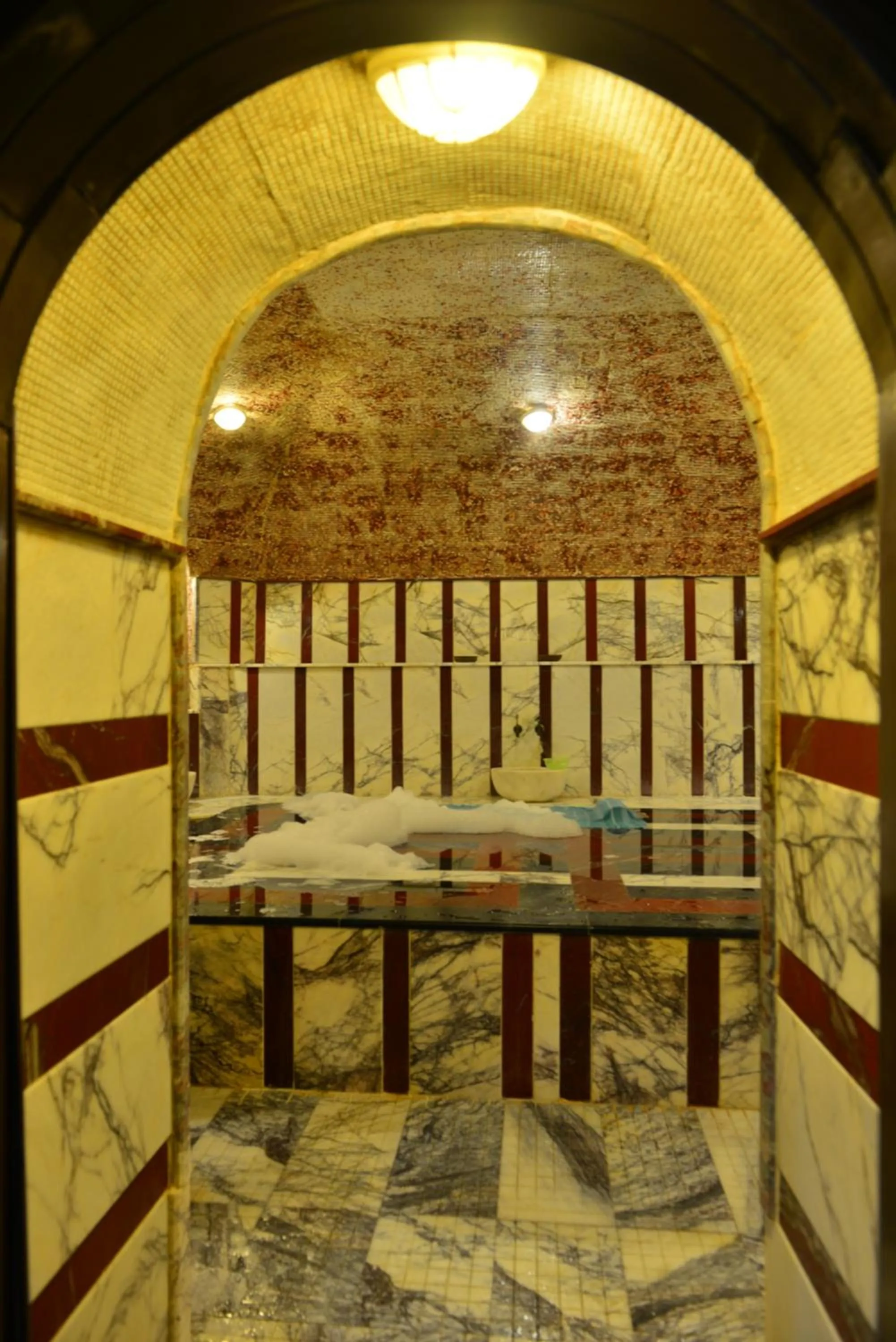 Massage in Seaden Corolla Hotel