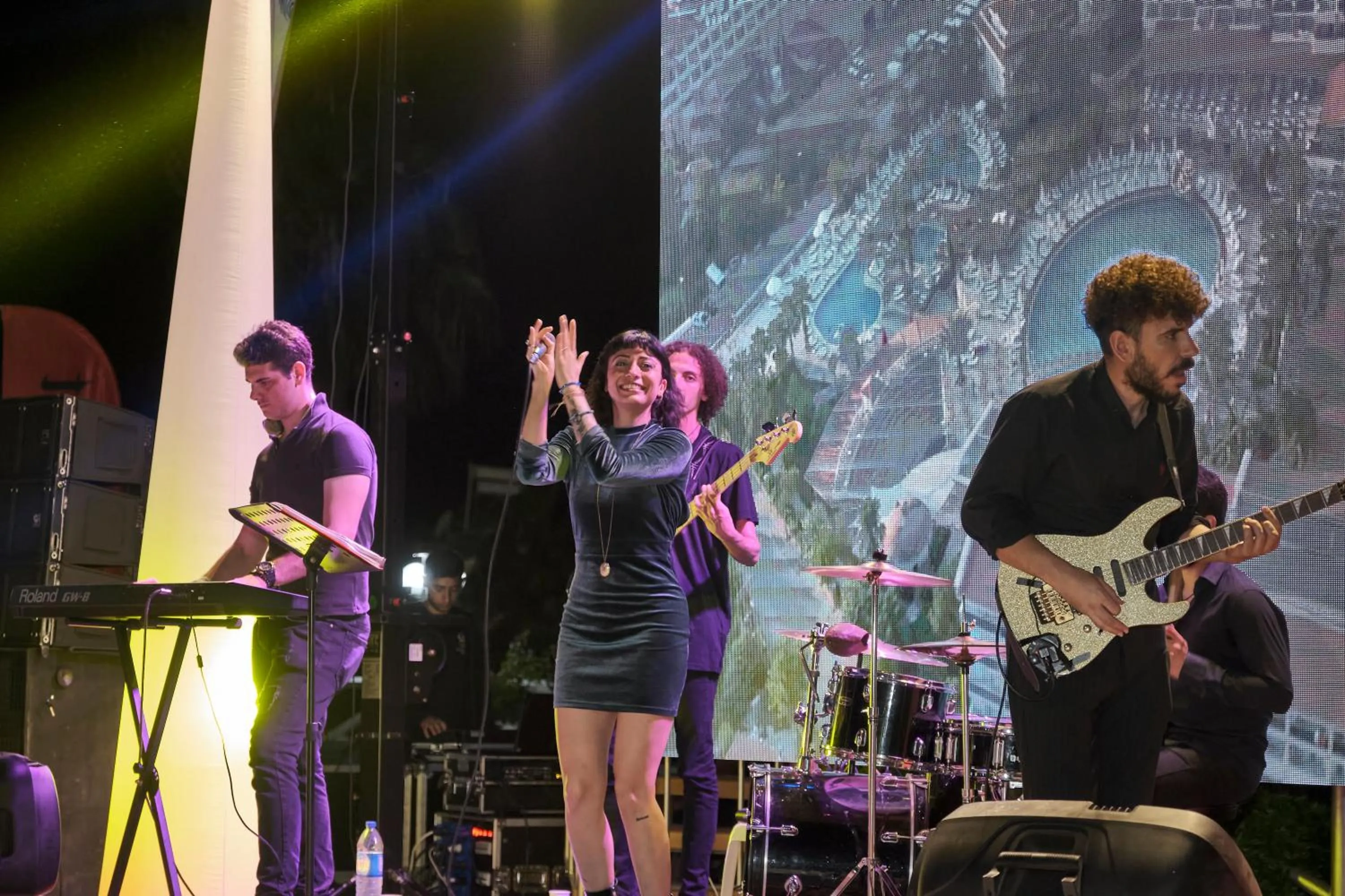 Nightclub / DJ in Seaden Corolla Hotel