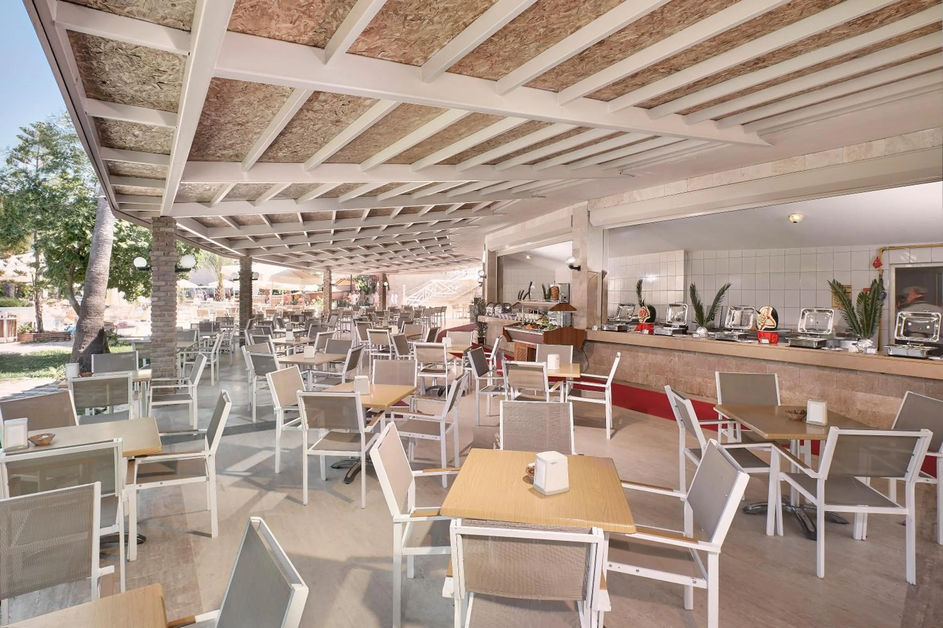 Restaurant/places to eat in Seaden Corolla Hotel