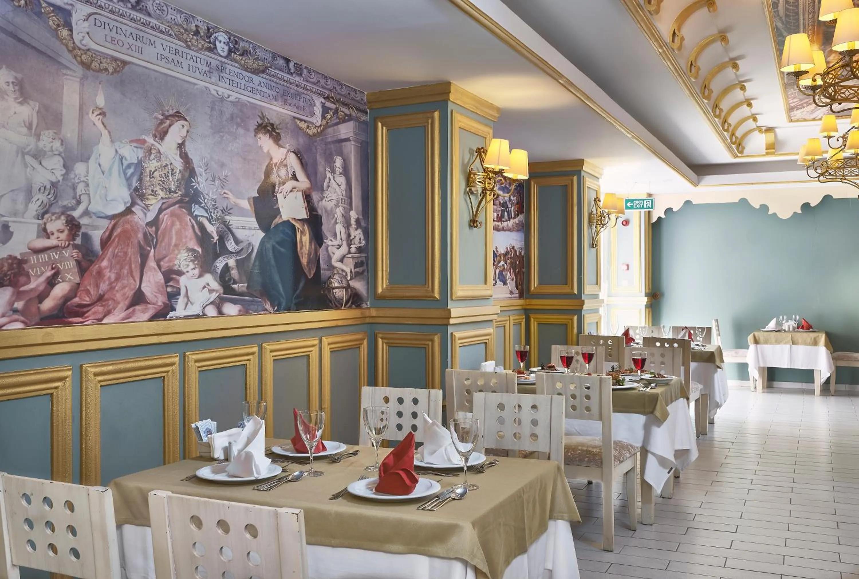 Restaurant/places to eat in Seaden Corolla Hotel