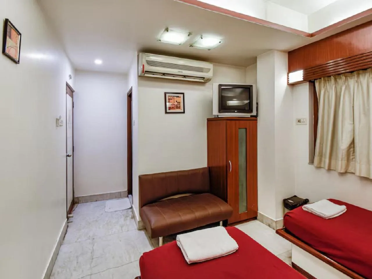 Bedroom, Bed in Hotel Aston