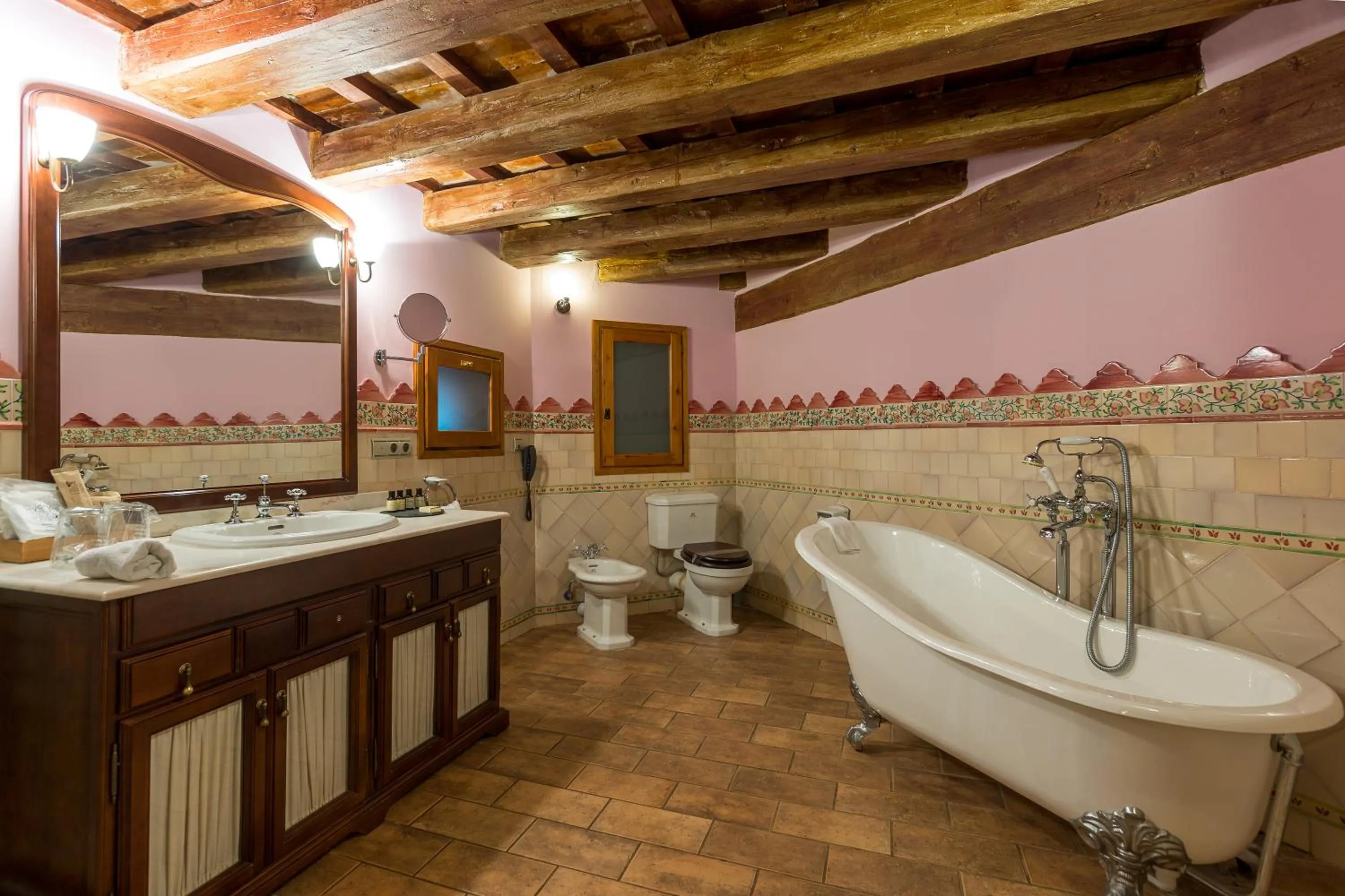 Toilet in Hotel Villa Retiro