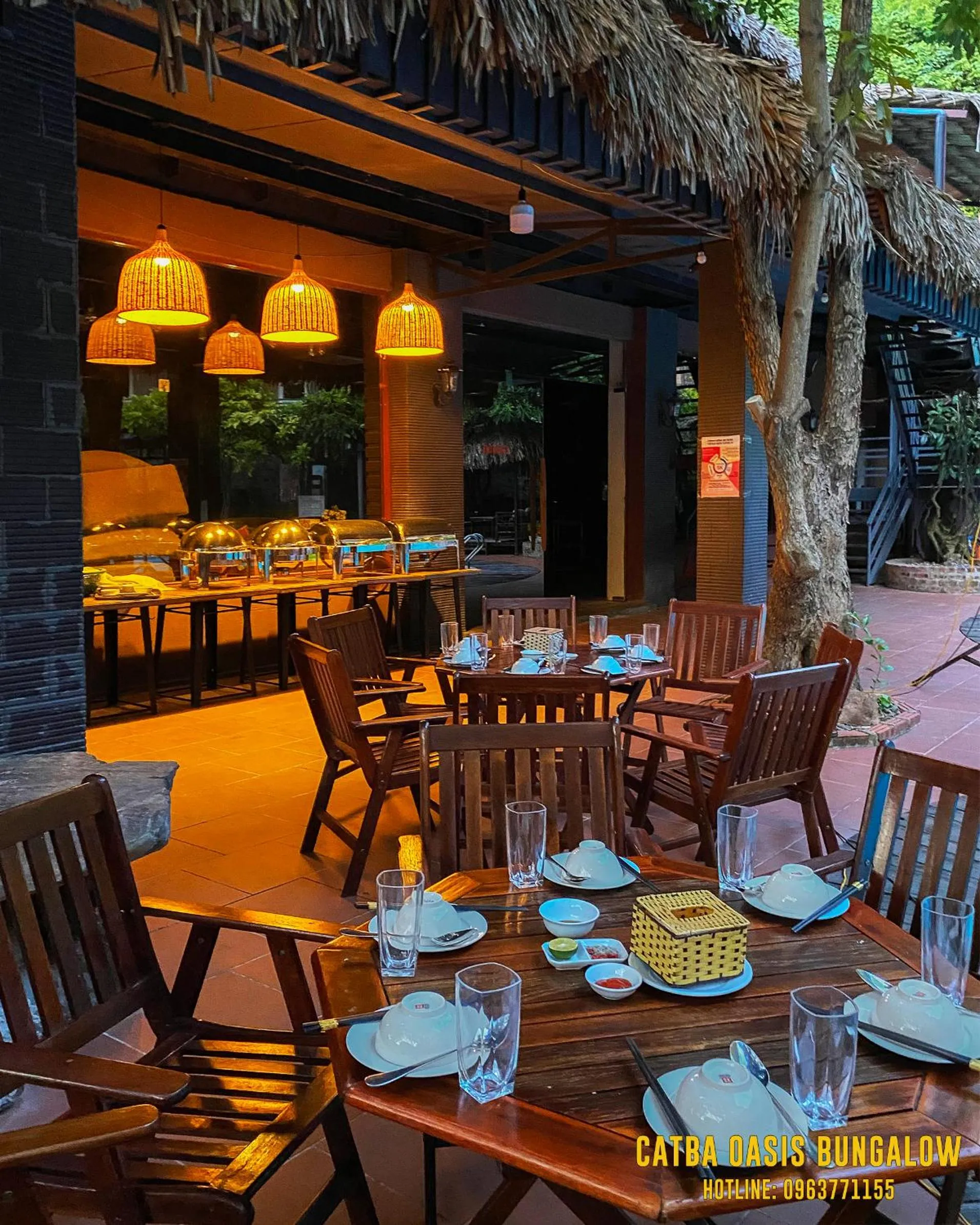 Restaurant/places to eat in Catba Oasis Bungalows