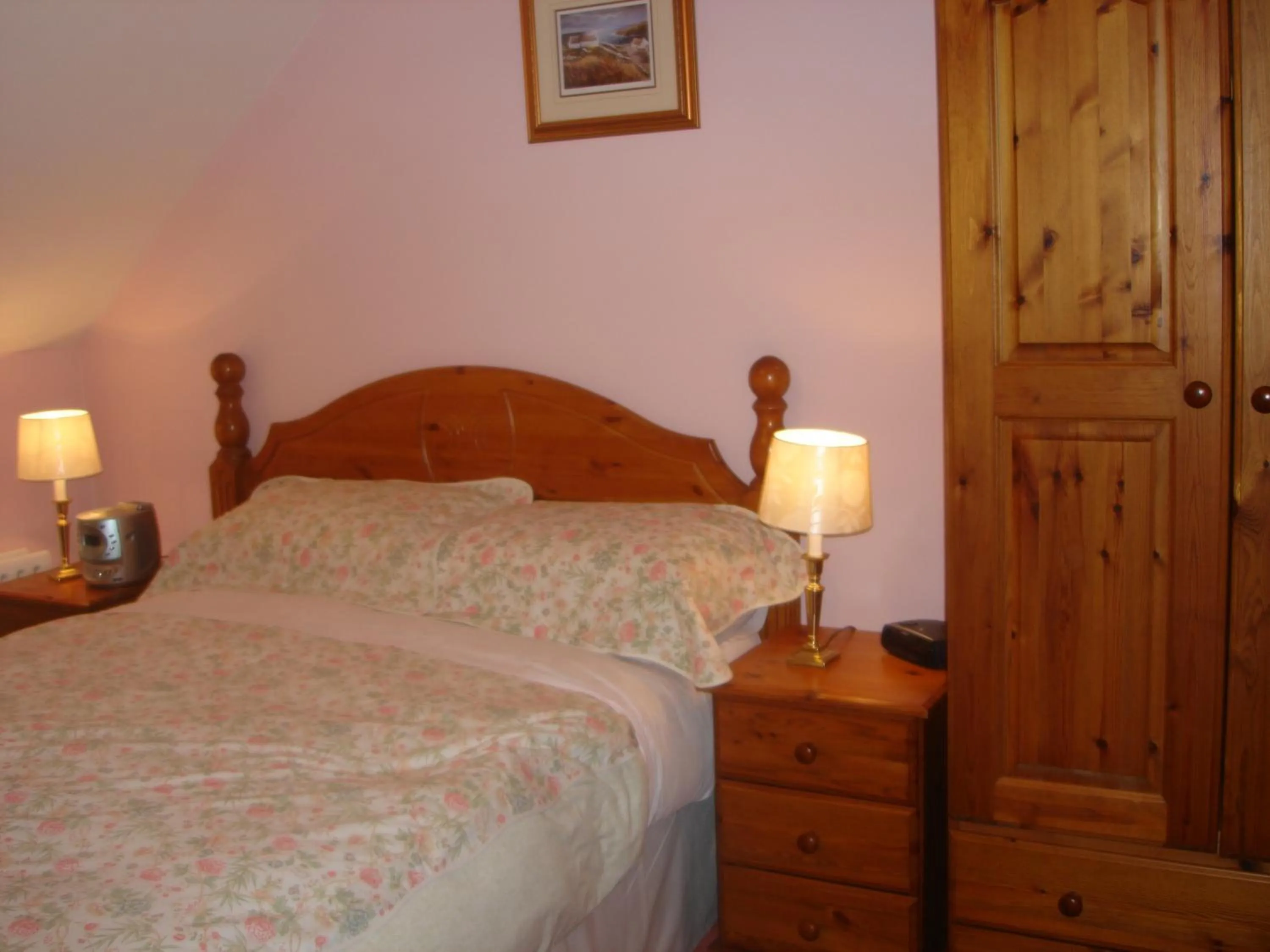 Bed in Rosmo House B&B