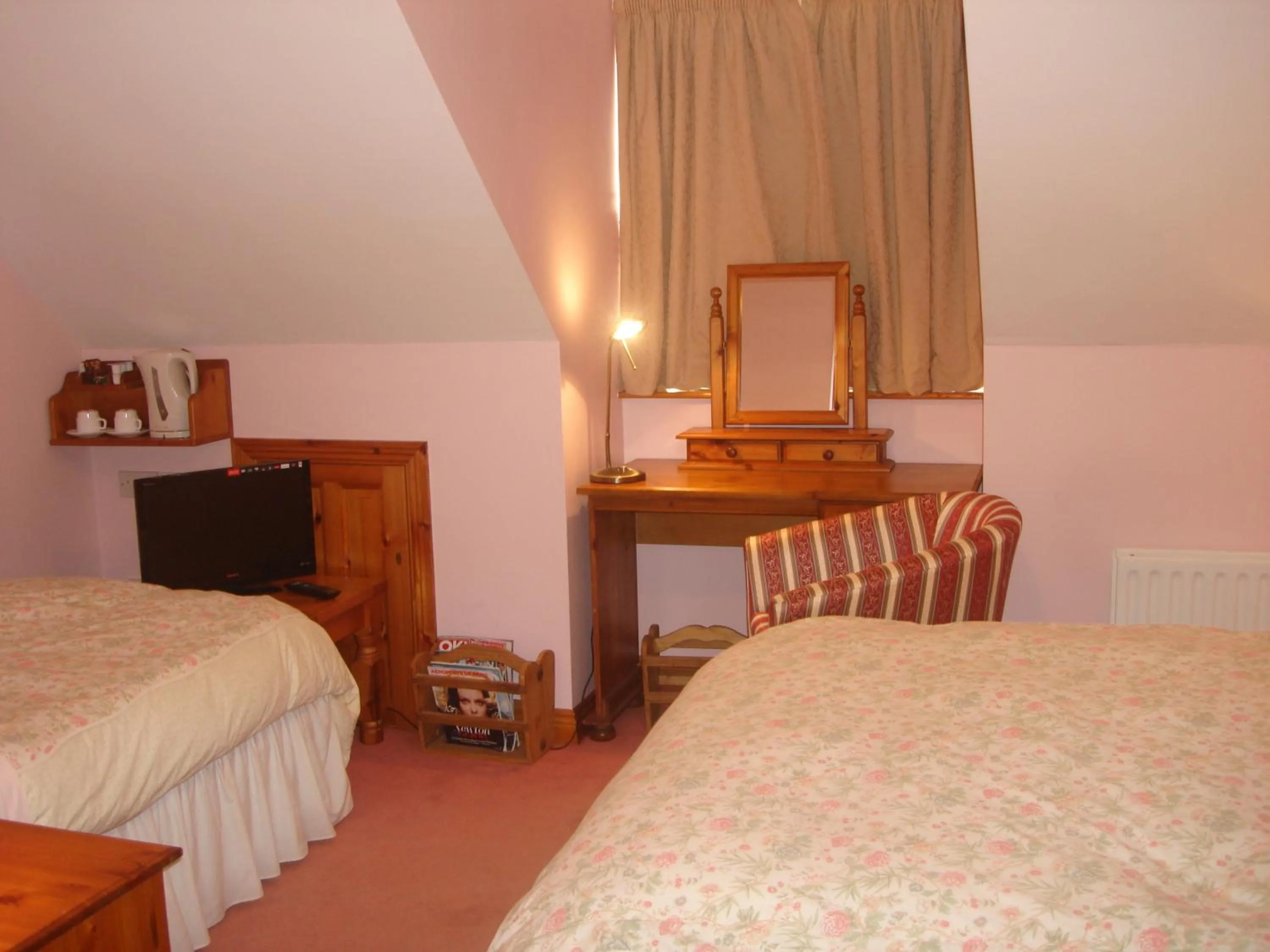 Bed in Rosmo House B&B