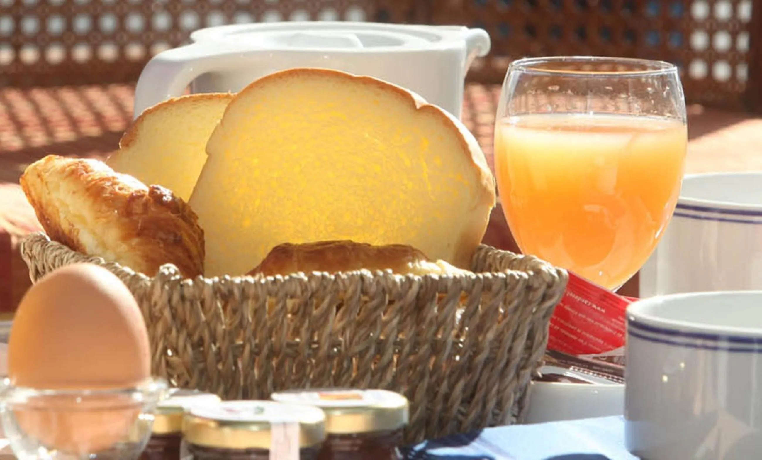 Breakfast in Hotel Mercedes