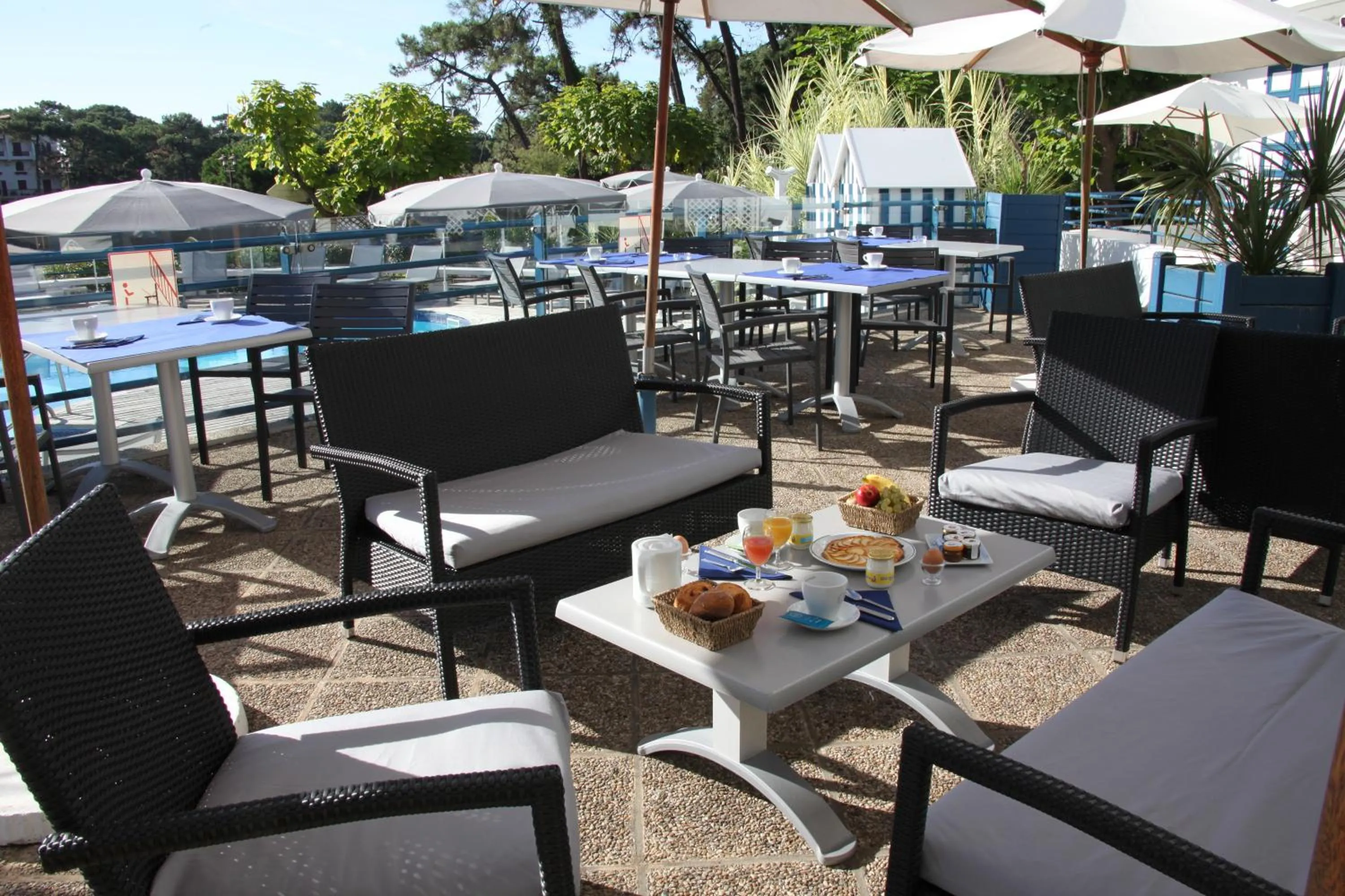 Breakfast in Hotel Mercedes