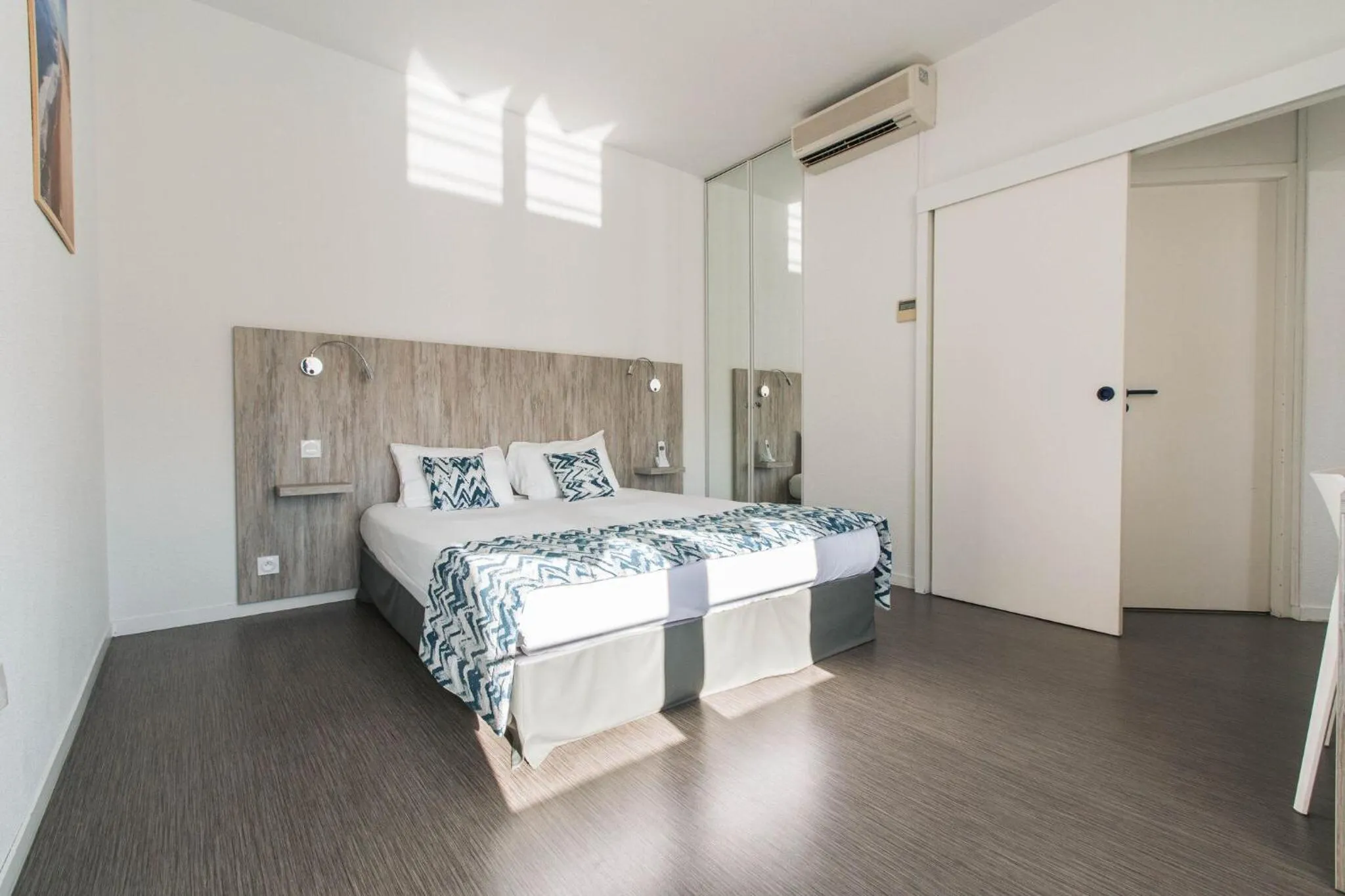 Bed in Hotel Mercedes