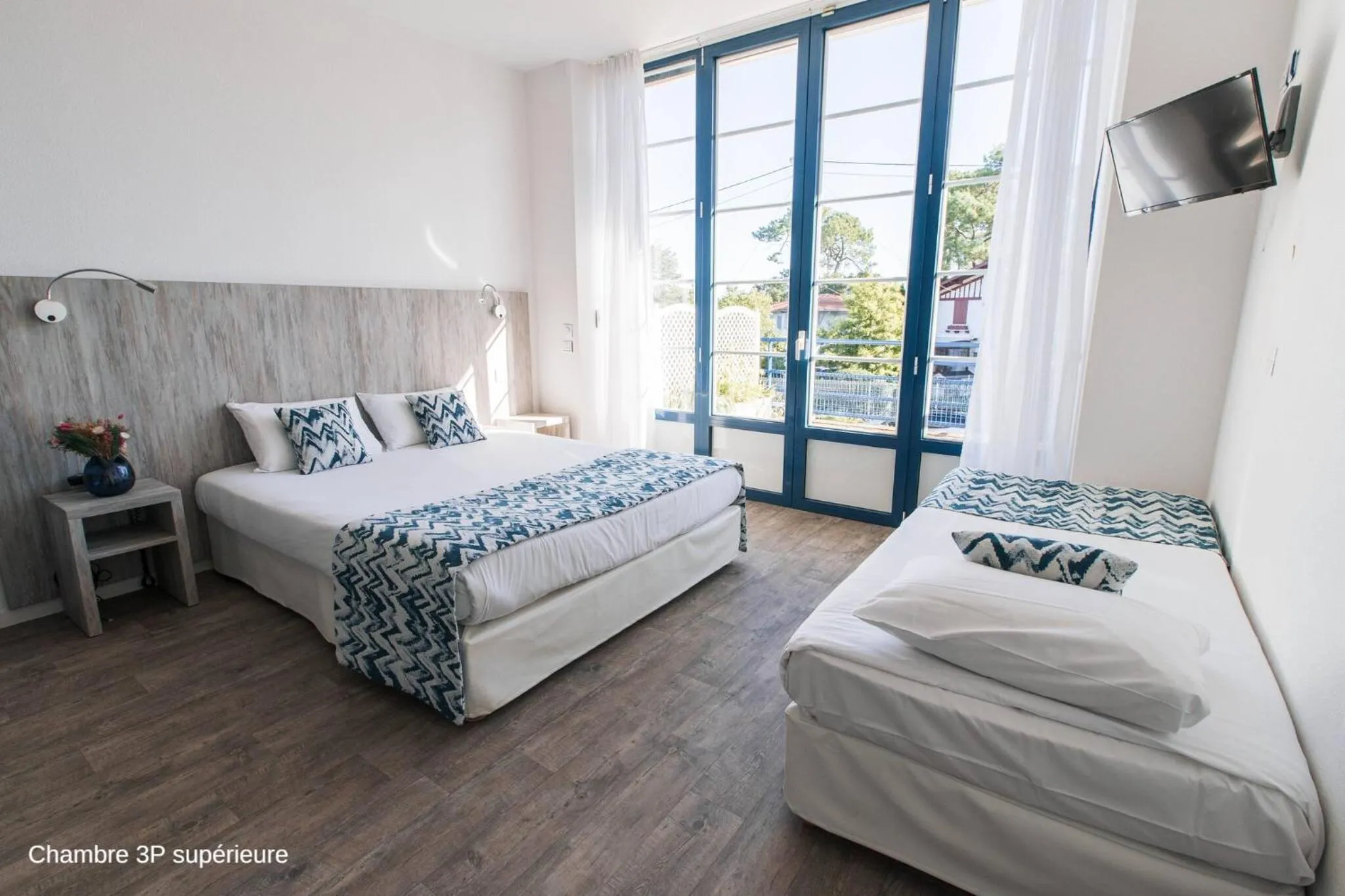 Bed in Hotel Mercedes