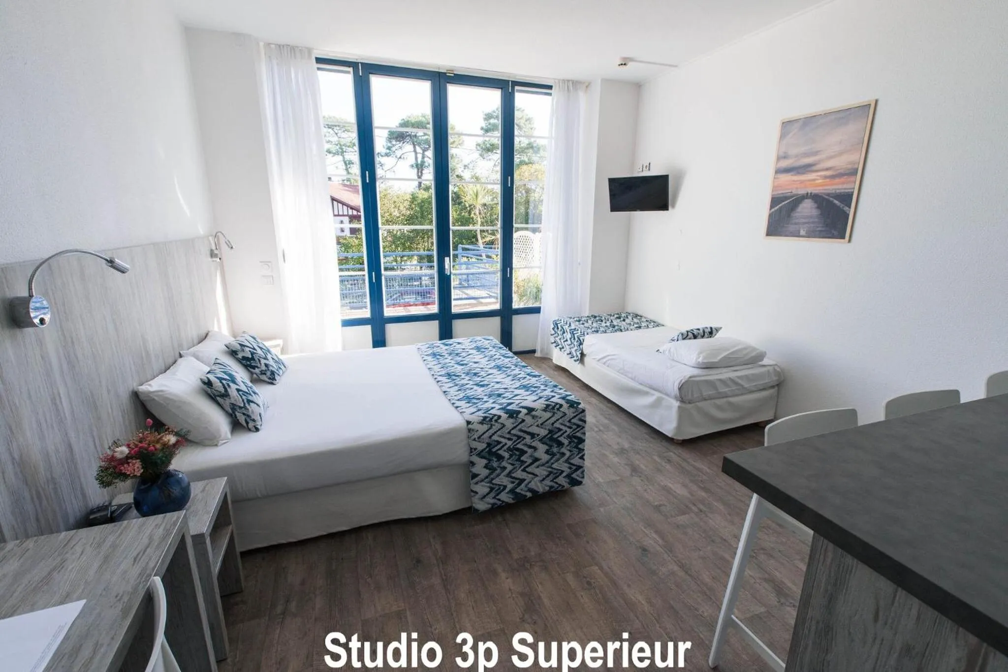 Bed in Hotel Mercedes