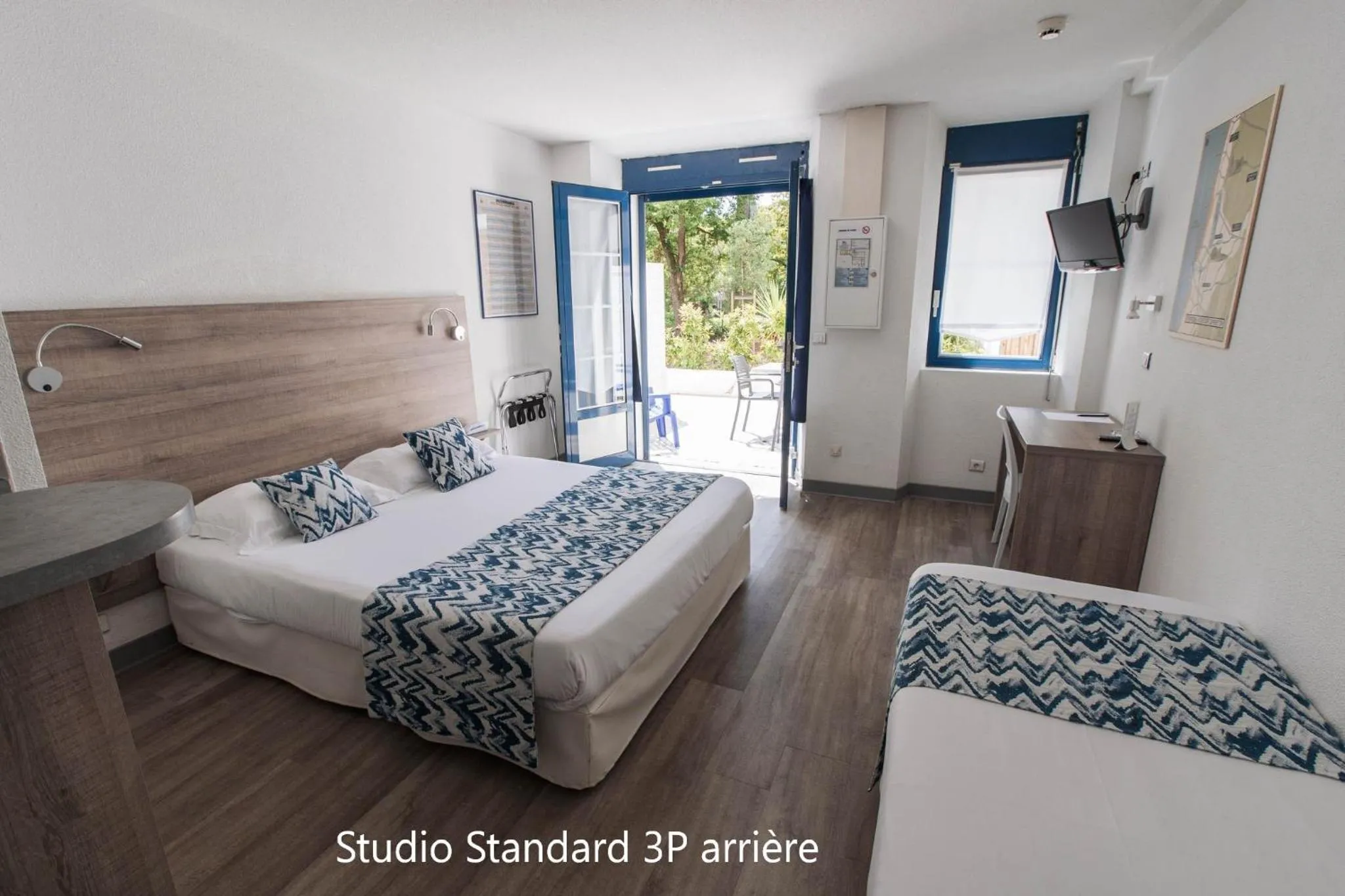 Bed in Hotel Mercedes