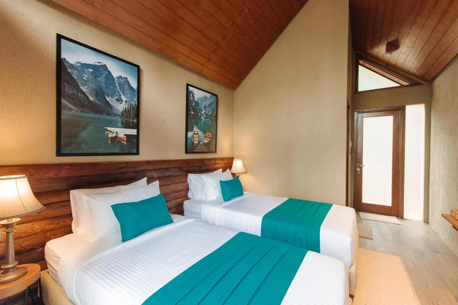 Kampuh Becik Villas - Villa Philodendron (Deluxe: Twin Bed) in Taman Wisata Bougenville by Kozystay