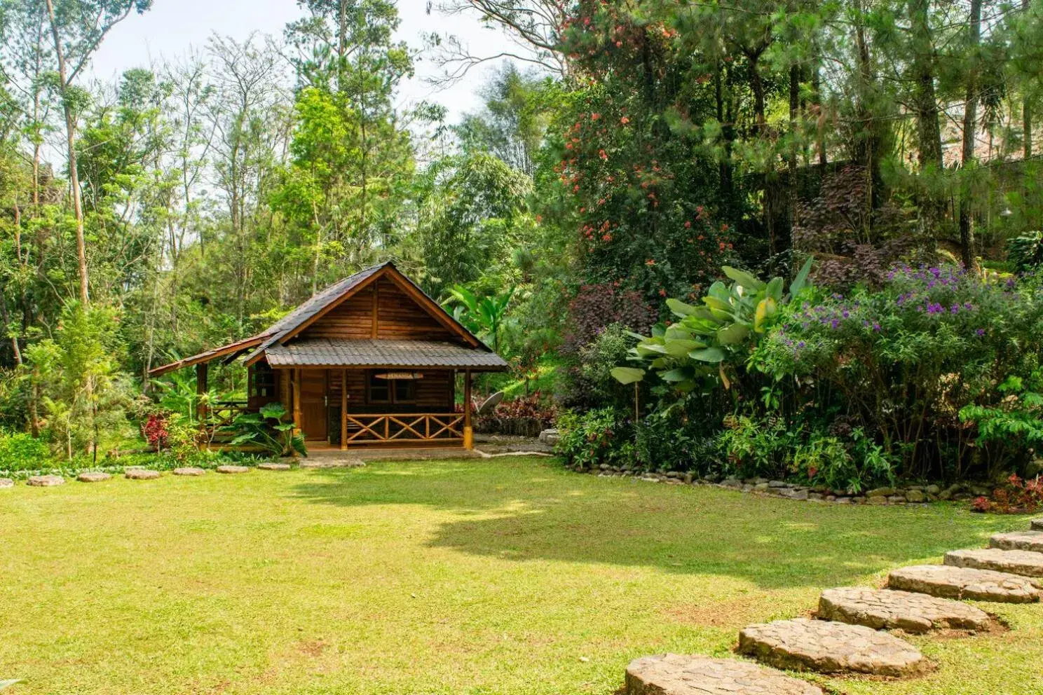 Nawa Bumi Villas - Villa Kenanga in Taman Wisata Bougenville by Kozystay Nawa Bumi Villas - Villa Kenanga in Taman Wisata Bougenville by Kozystay