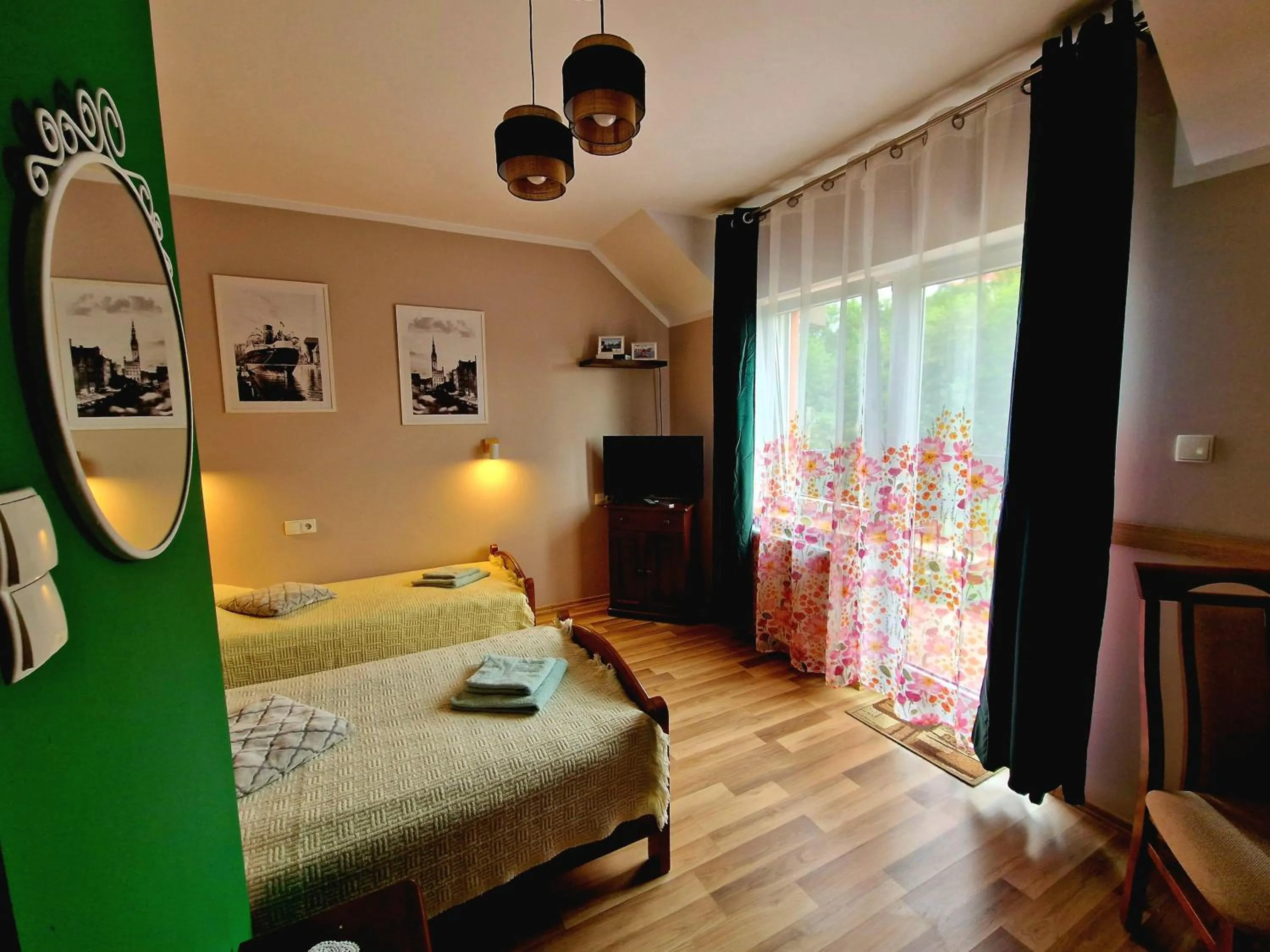 Bed in Willa Bliska