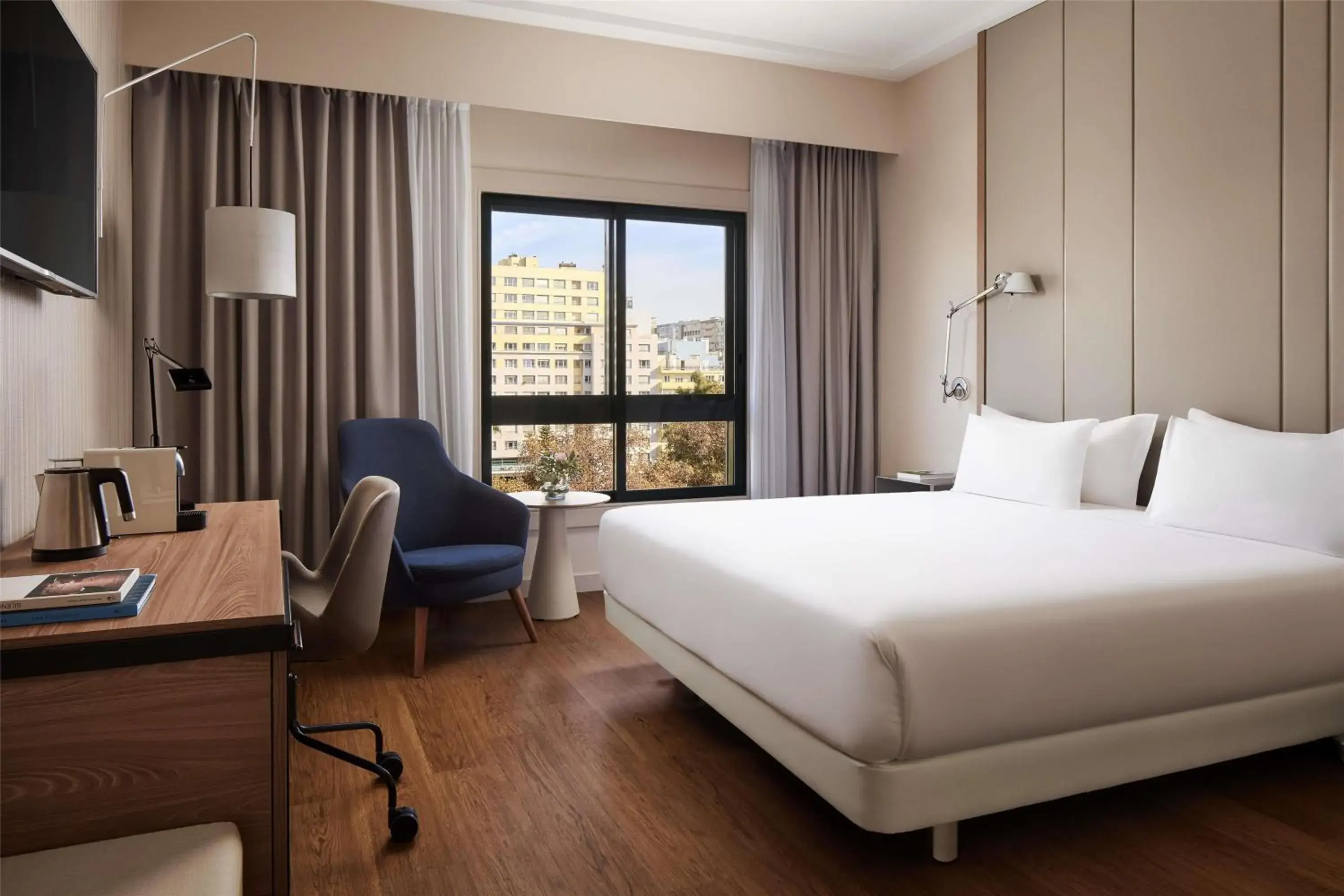 Standard Room with View in NH Lisboa Campo Grande Standard Room with View in NH Lisboa Campo Grande