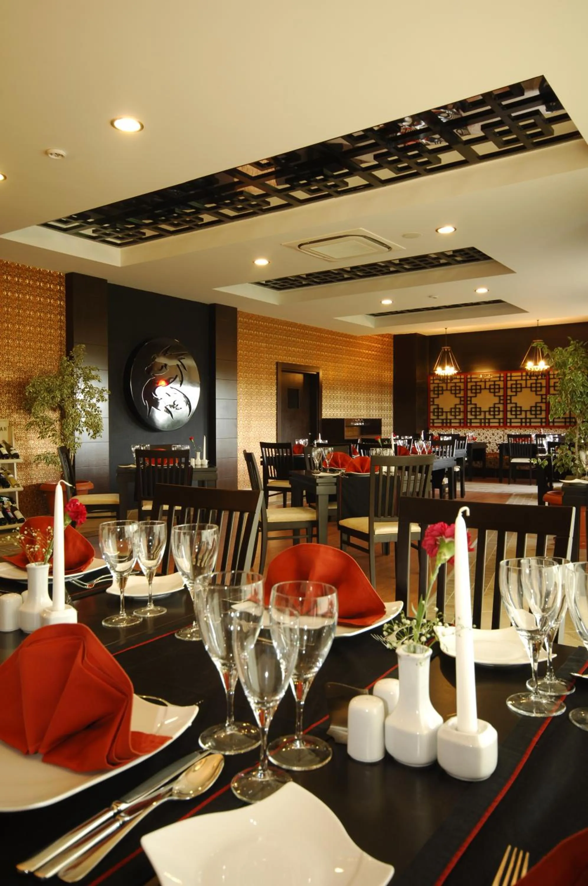 Restaurant/places to eat in Seaden Sea World Resort & Spa