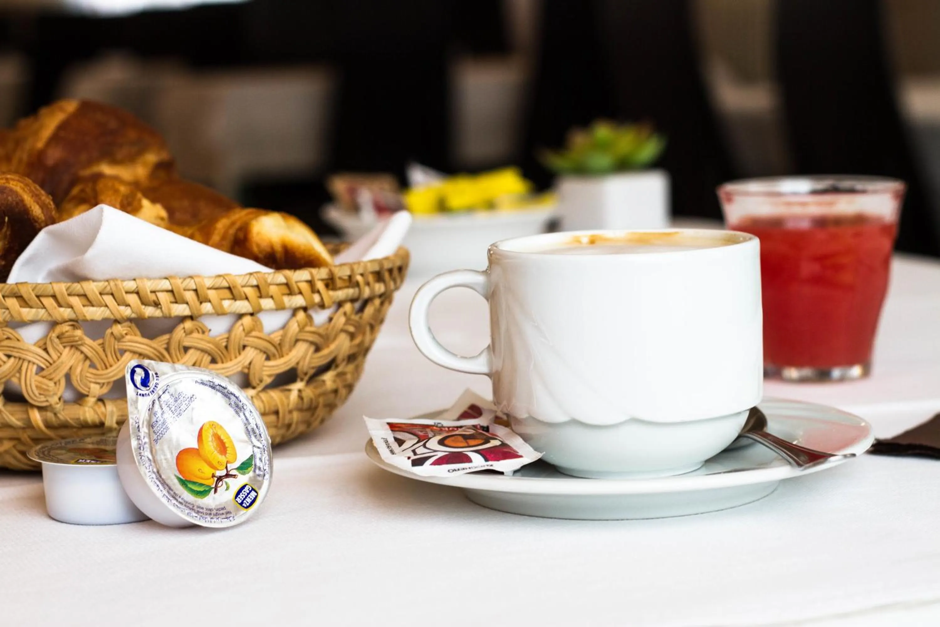 Breakfast in Hotel Arianna