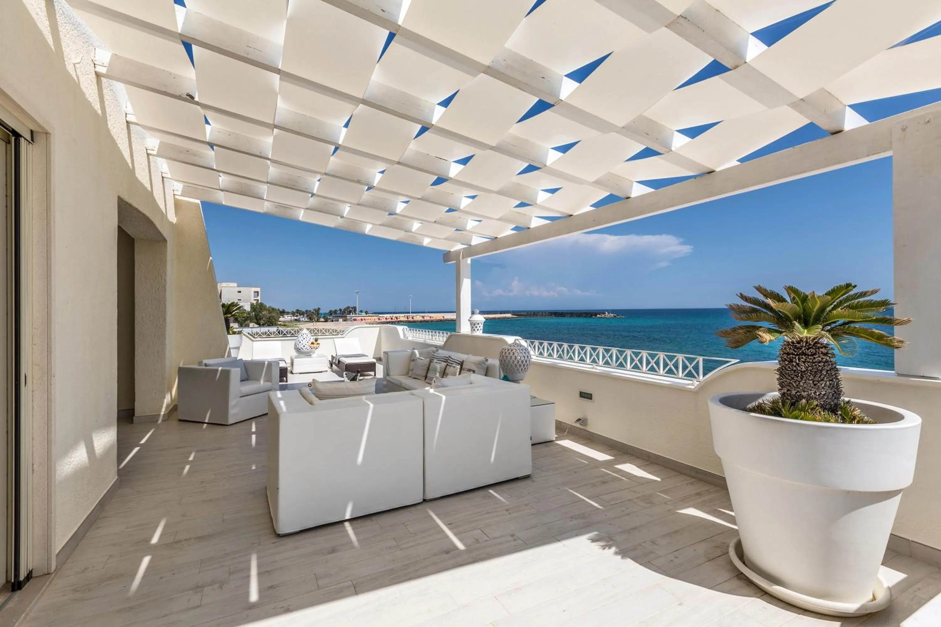 Balcony/Terrace in L'Attico di Alessia by Perle di Puglia