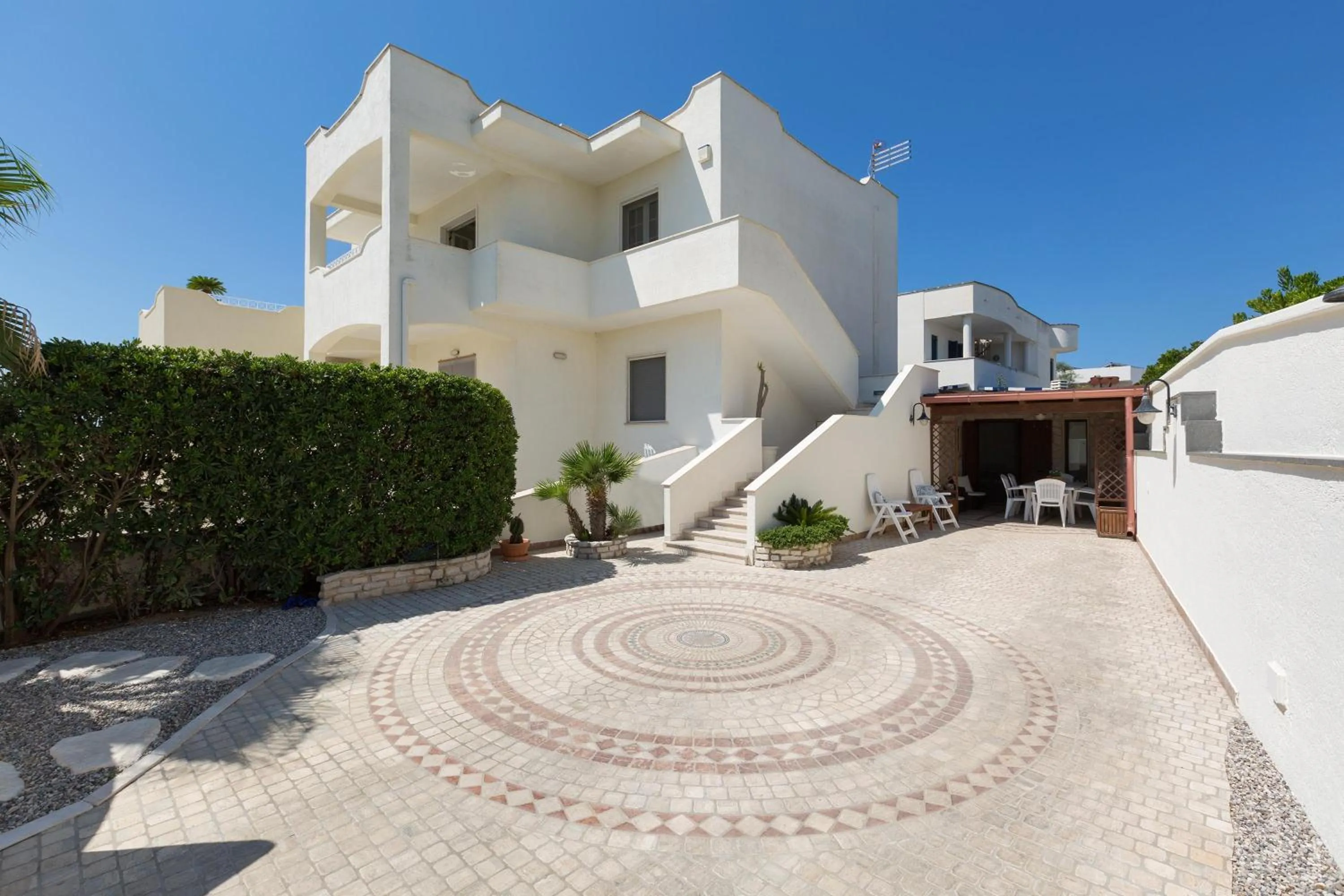 Facade/entrance in L'Attico di Alessia by Perle di Puglia