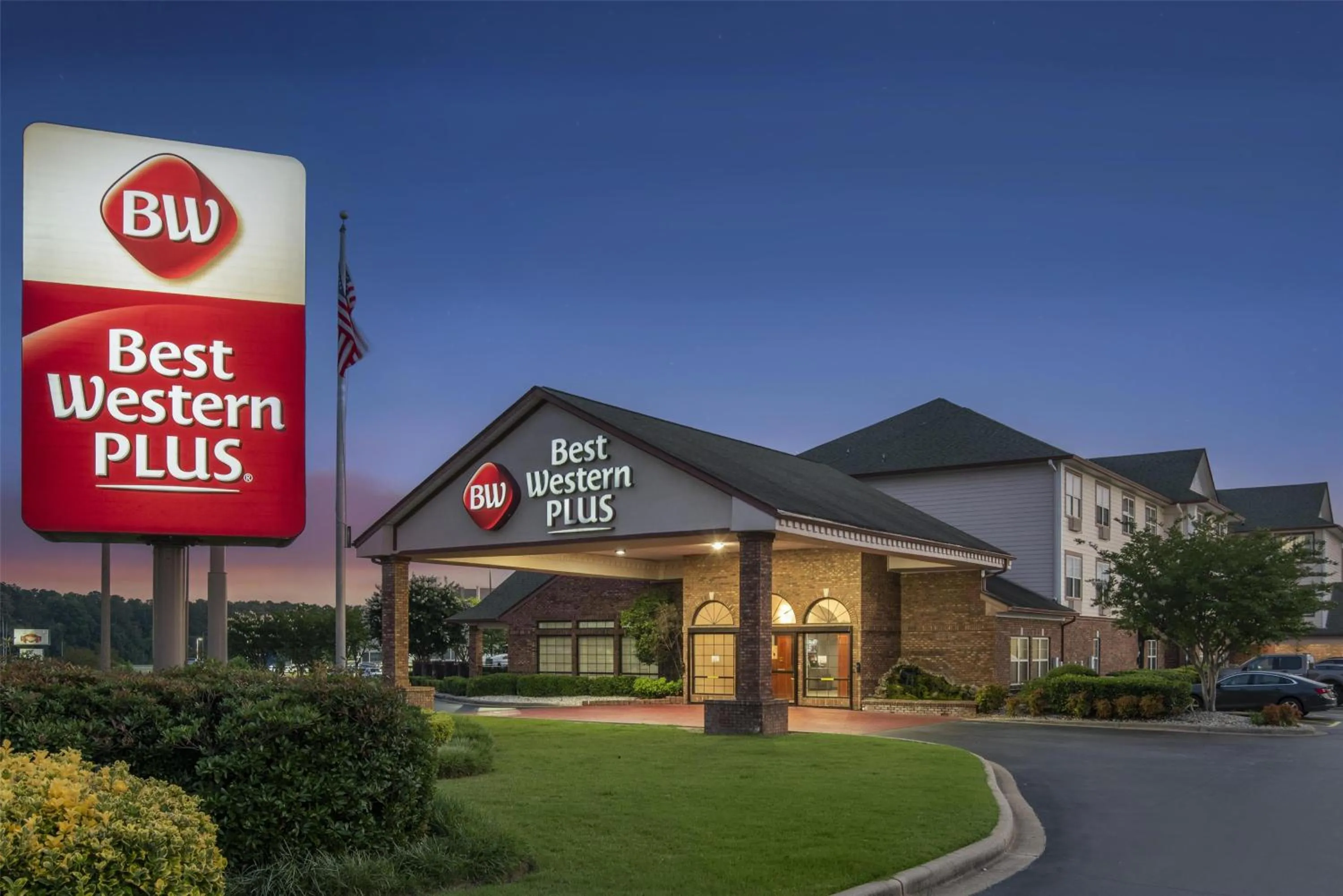Property building in Best Western Plus Bessemer