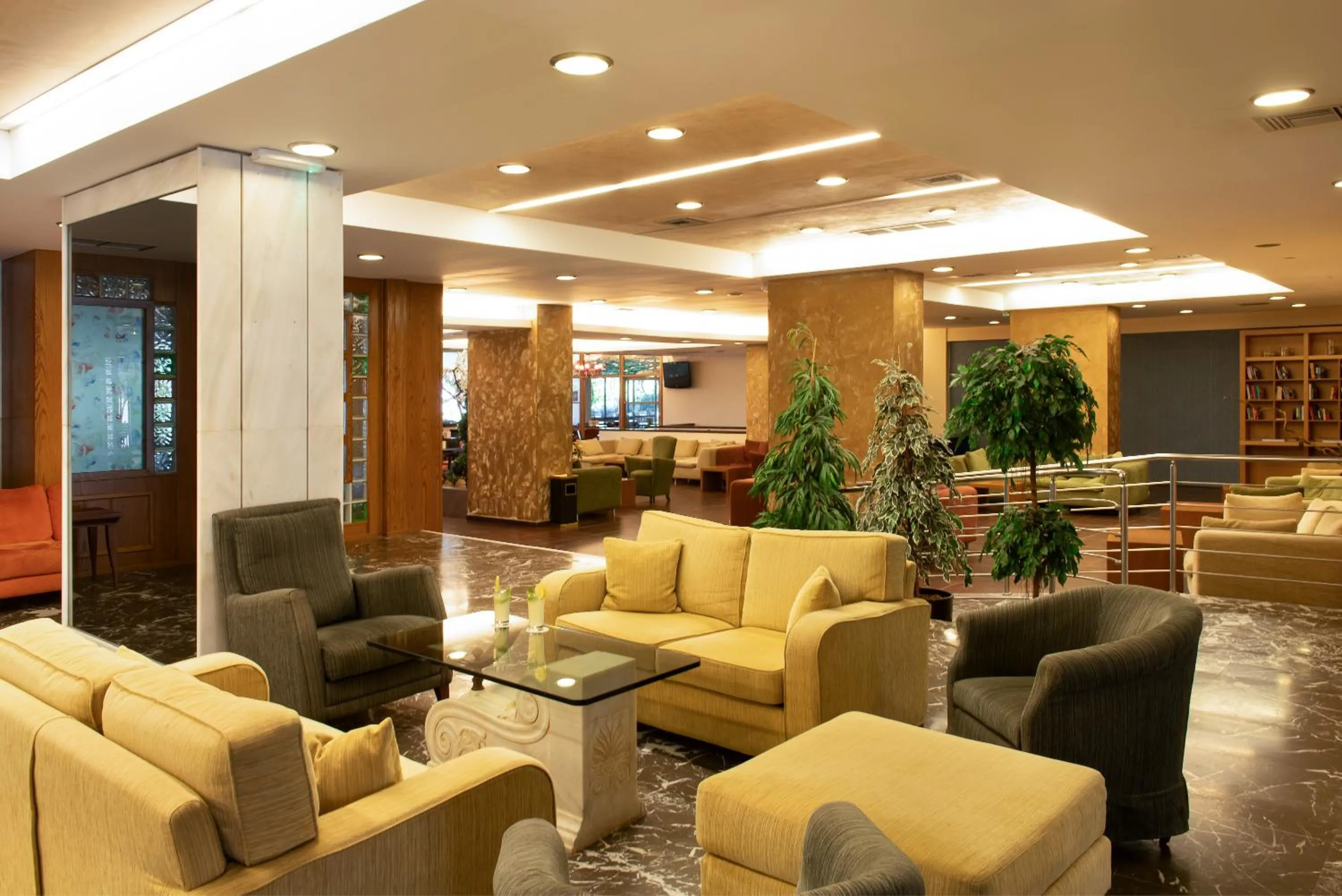 Communal lounge/ TV room in Mediterranee