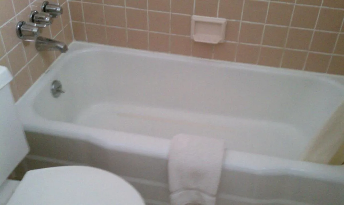 Bathroom in Valley Motel Pittsburgh