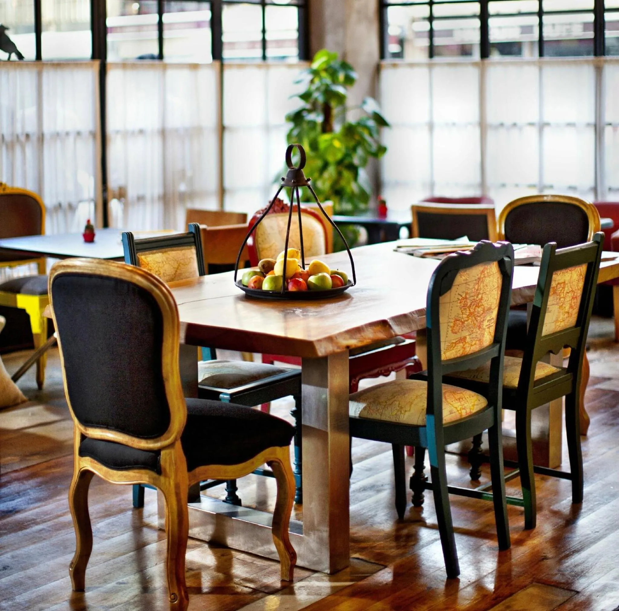 Restaurant/places to eat in SuB Karakoy - Special Category