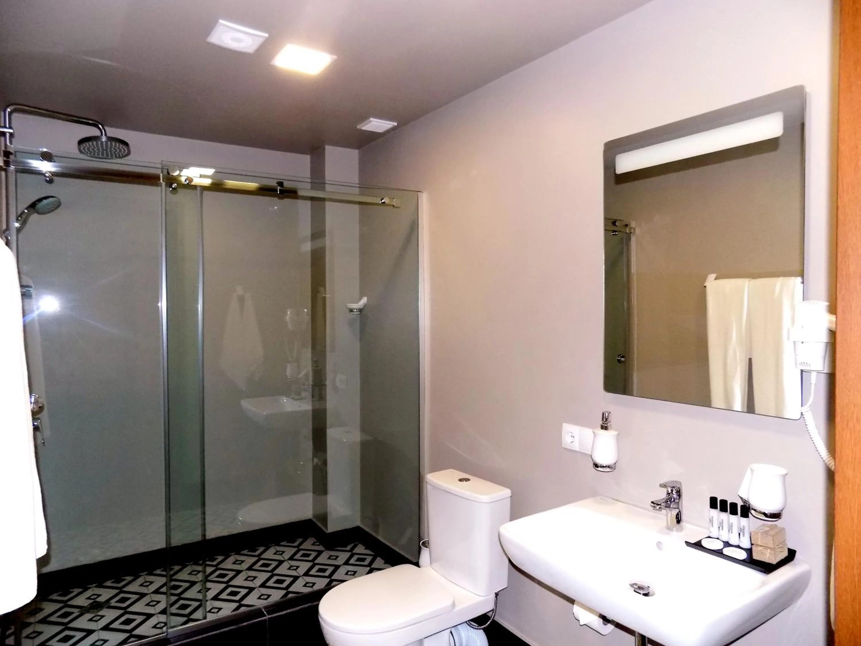 Bathroom in Garden Palace