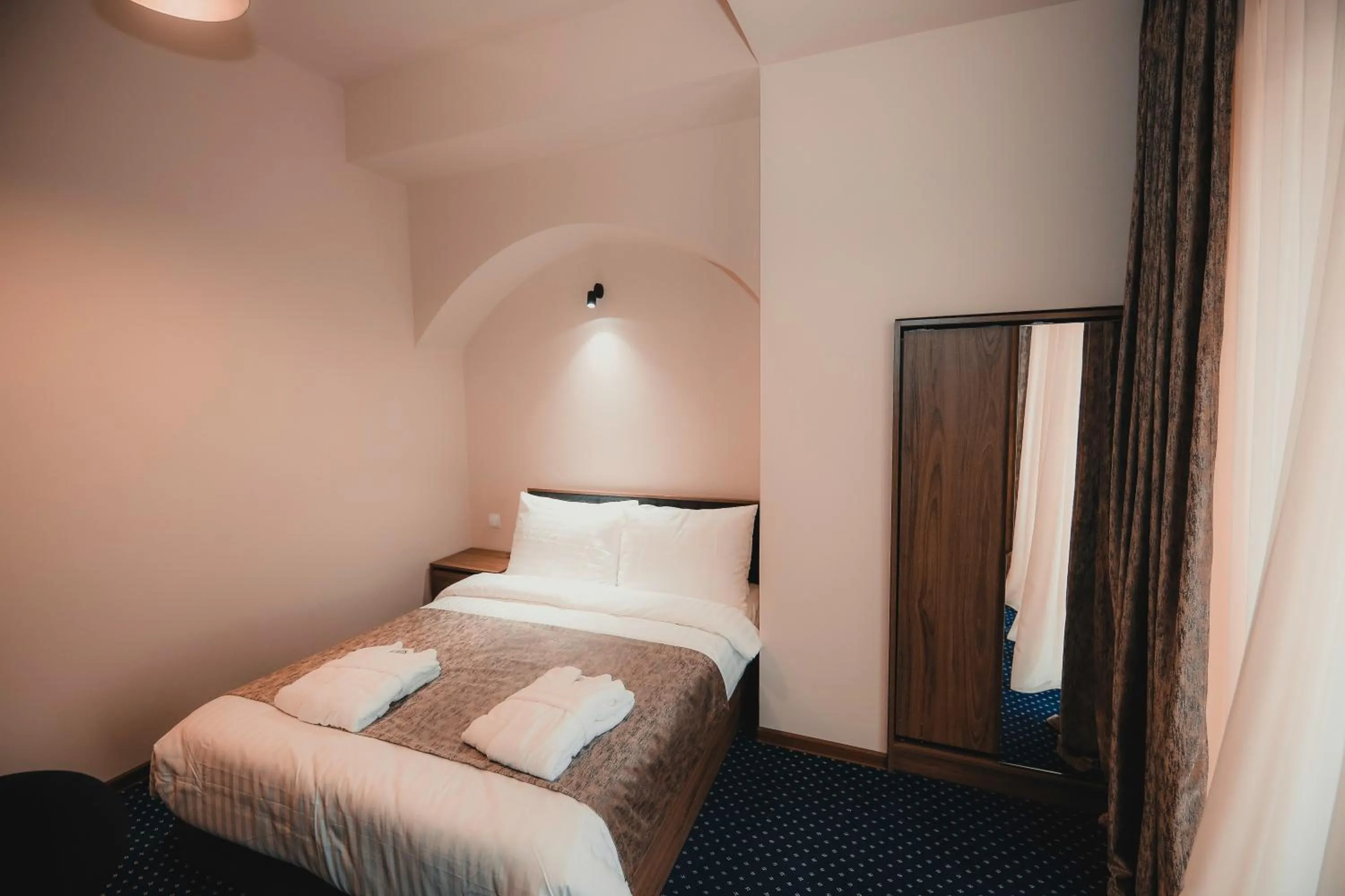 Bed in Garden Palace