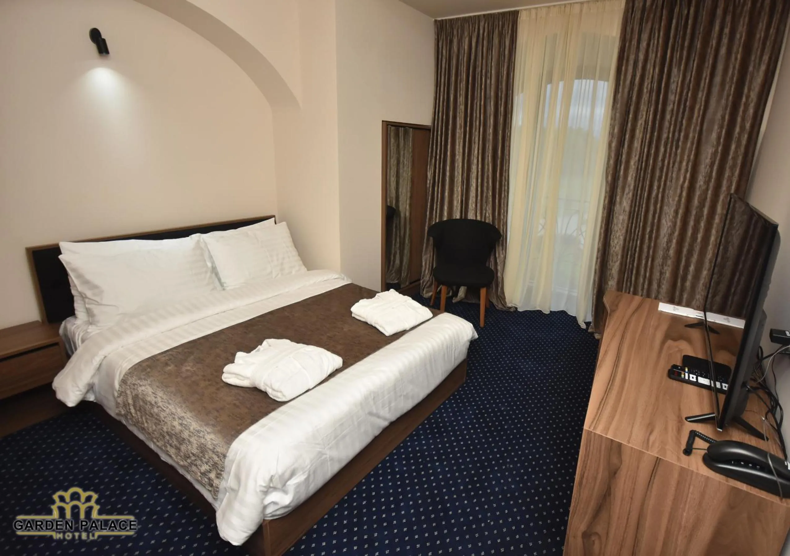 Bed in Garden Palace