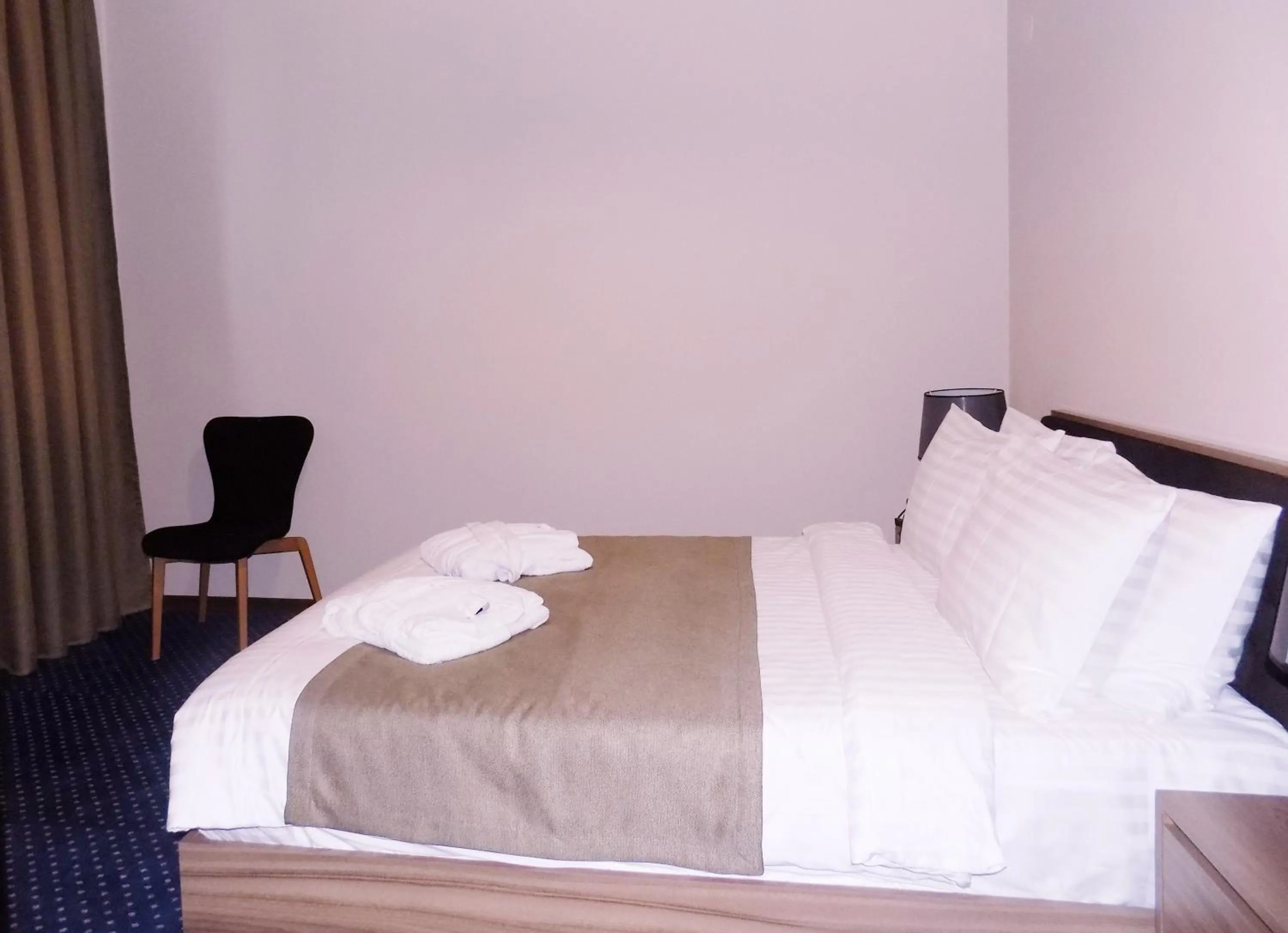 Bed in Garden Palace