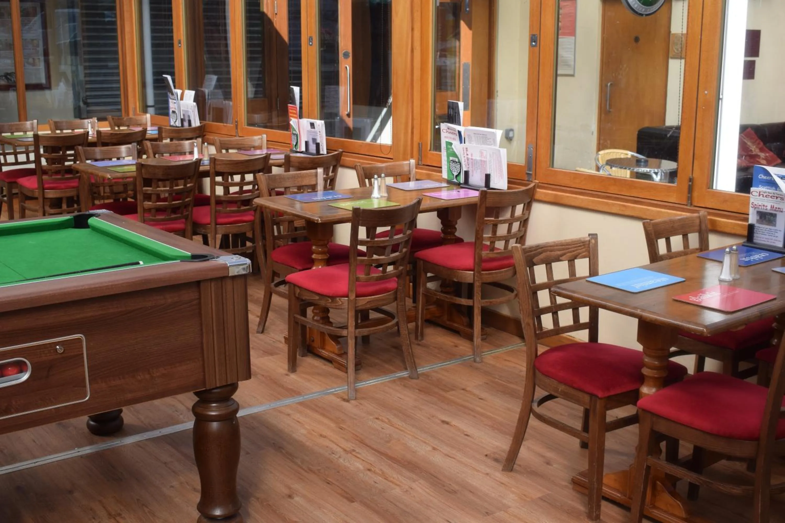 Restaurant/places to eat in Cheers Cafe Bar & Tavern