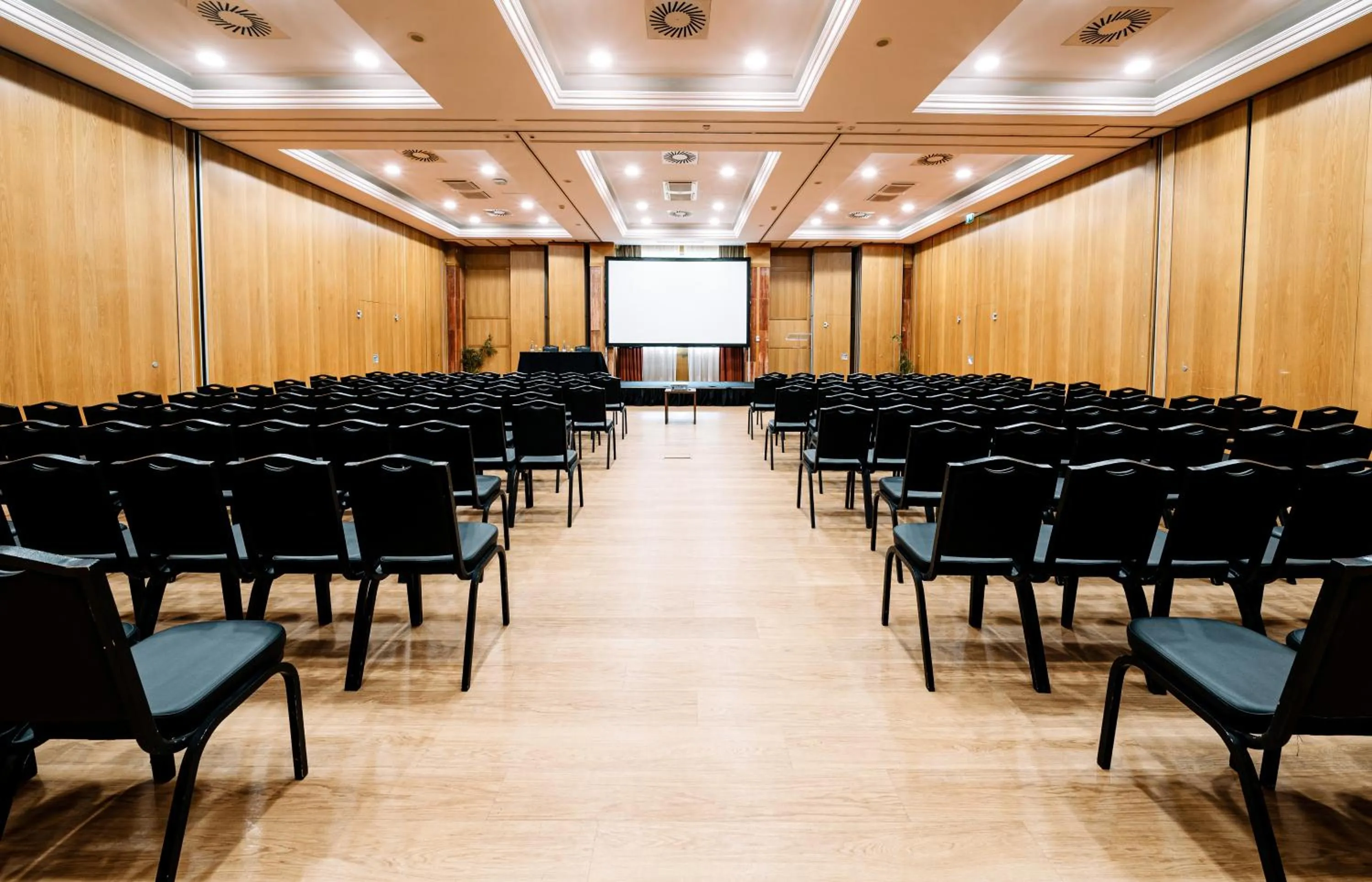 Meeting/conference room in Grande Real Santa Eulalia Resort & Hotel Spa