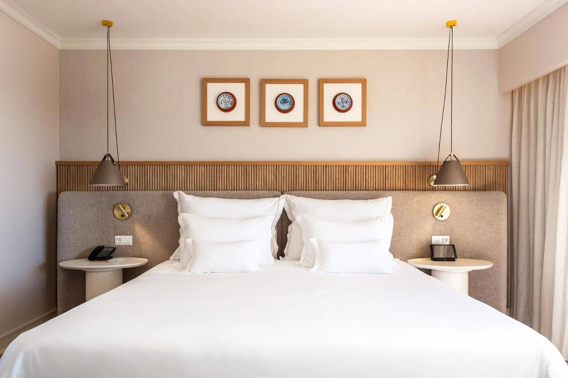 Bed in Grande Real Santa Eulalia Resort & Hotel Spa