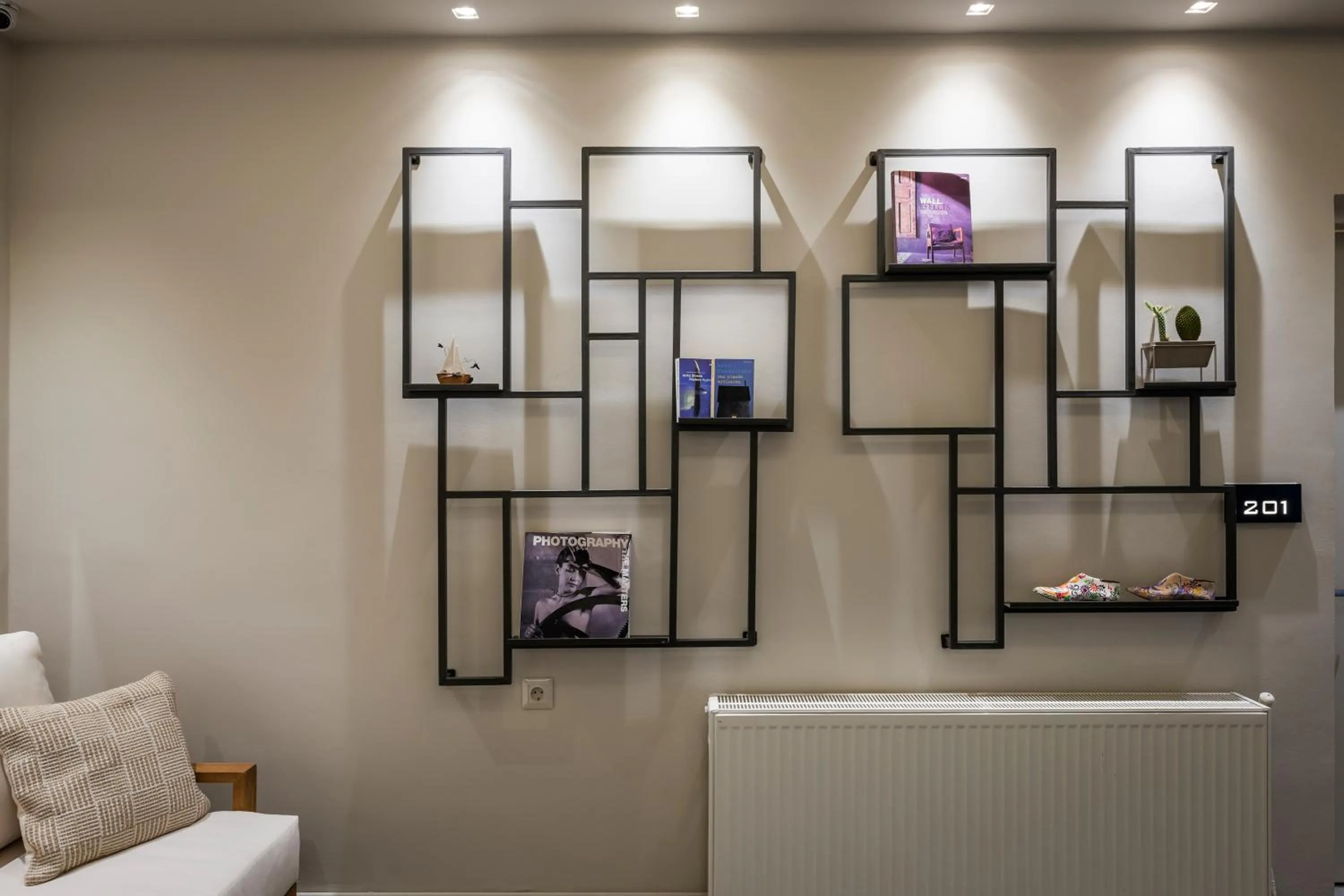 Communal lounge/ TV room in Sun Ray Luxury Apartments