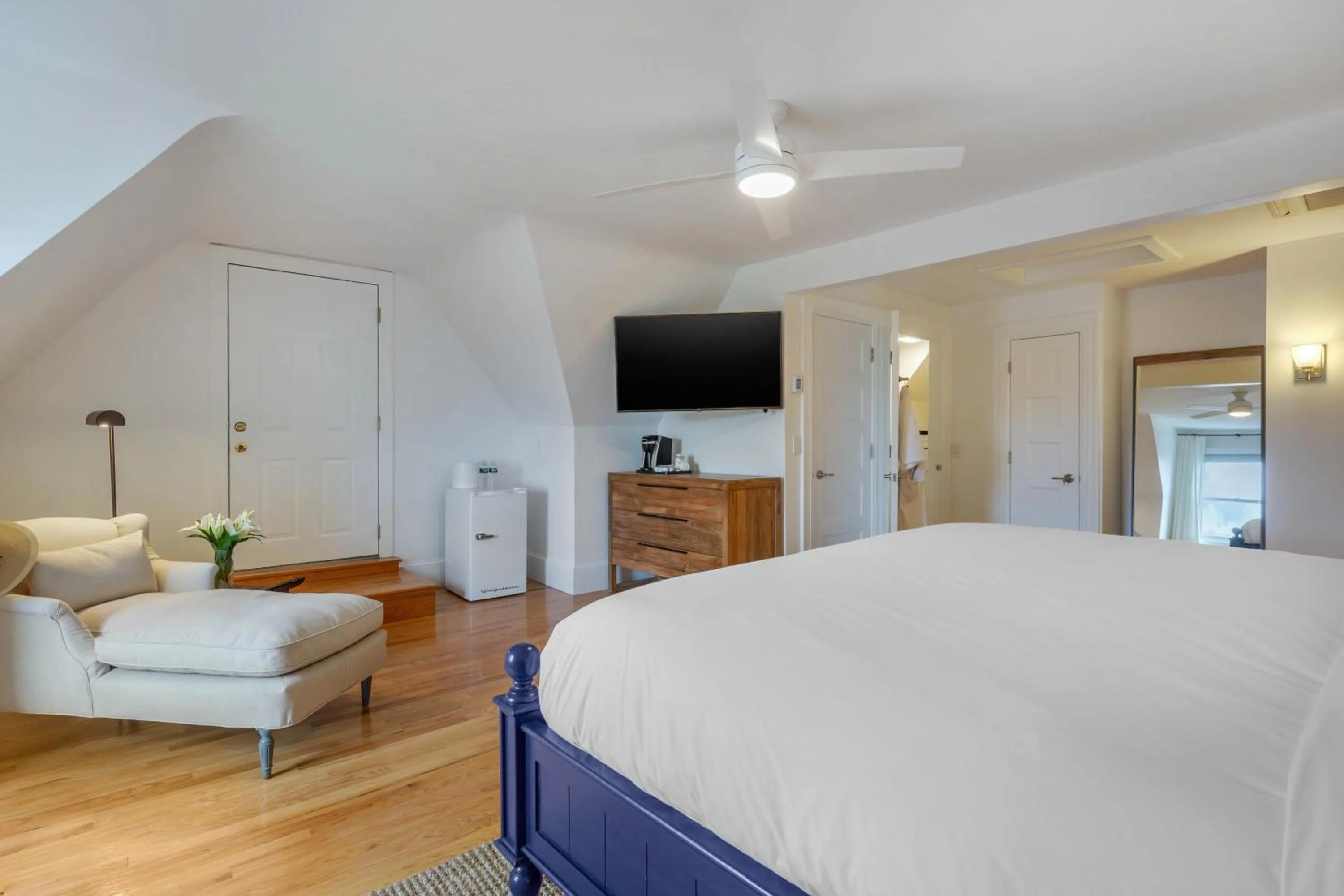 Bedroom, Bed in The Shore House