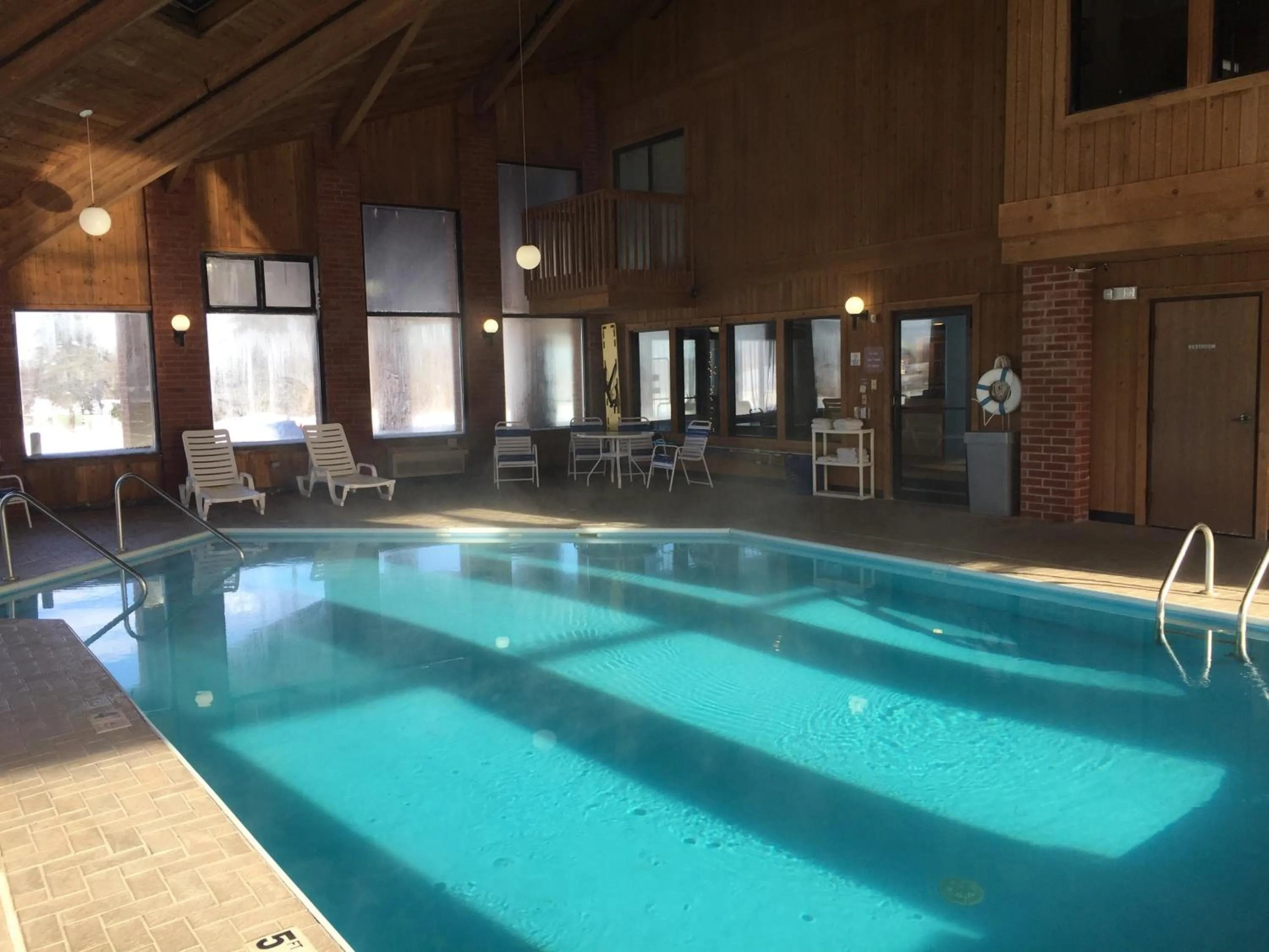 Swimming pool in Baymont by Wyndham Harvard