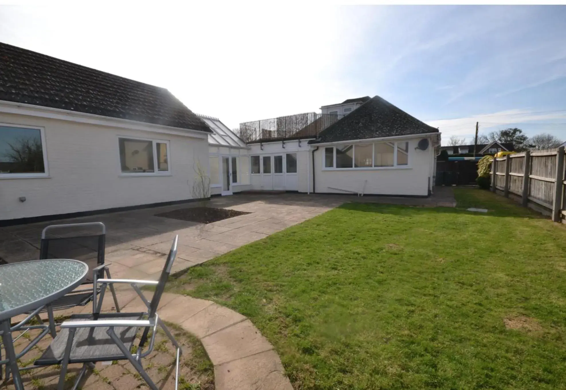 Deluxe Double Room in Stanwell Stansted Airport Deluxe Double Room in Stanwell Stansted Airport