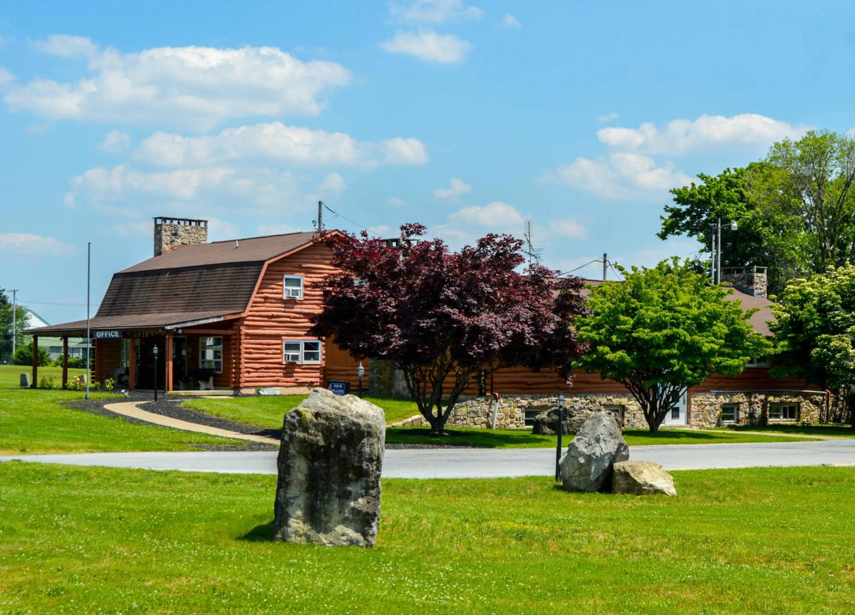 Property building in Motel 6-Shartlesville, PA