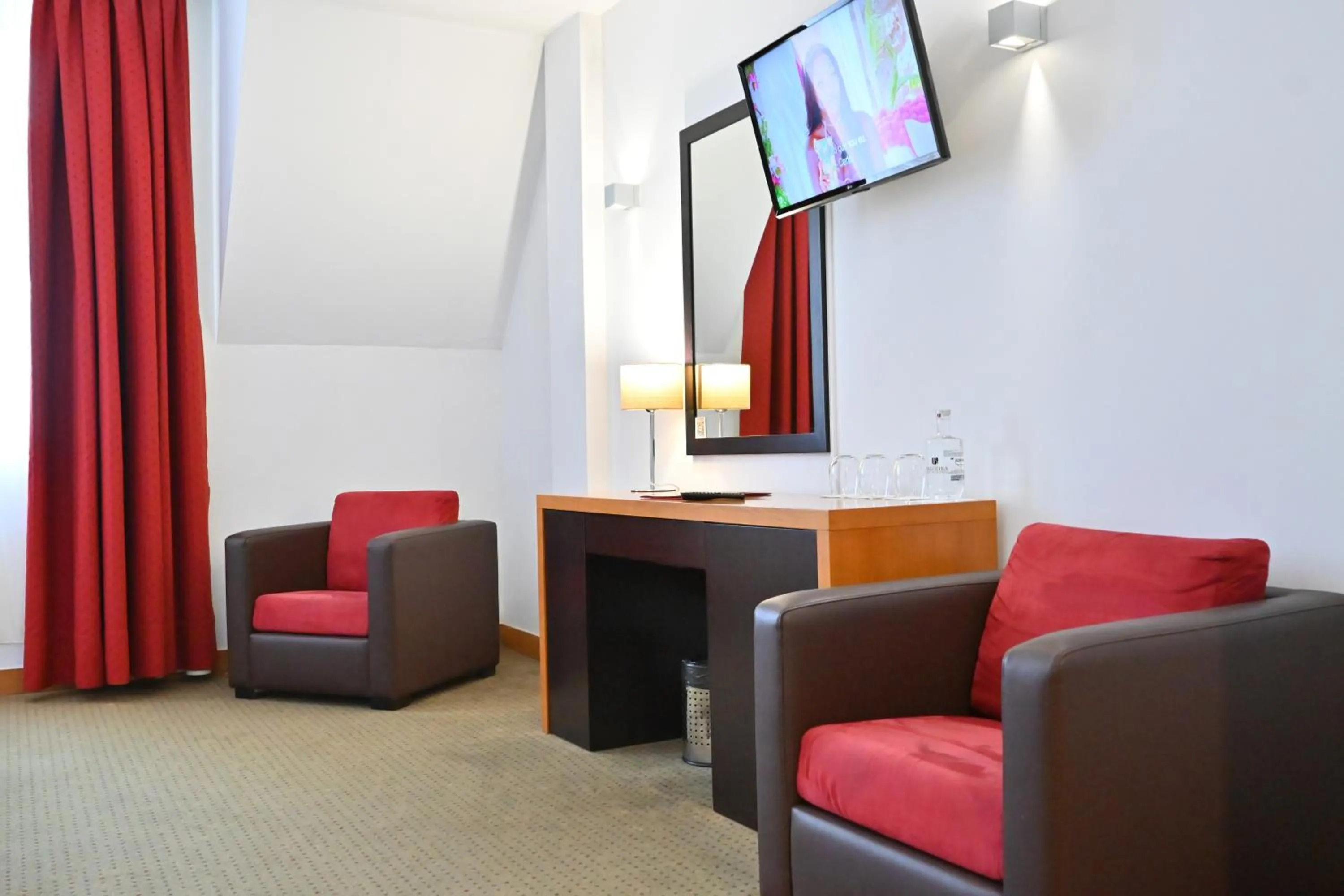 TV and multimedia in Hotel Bagoeira