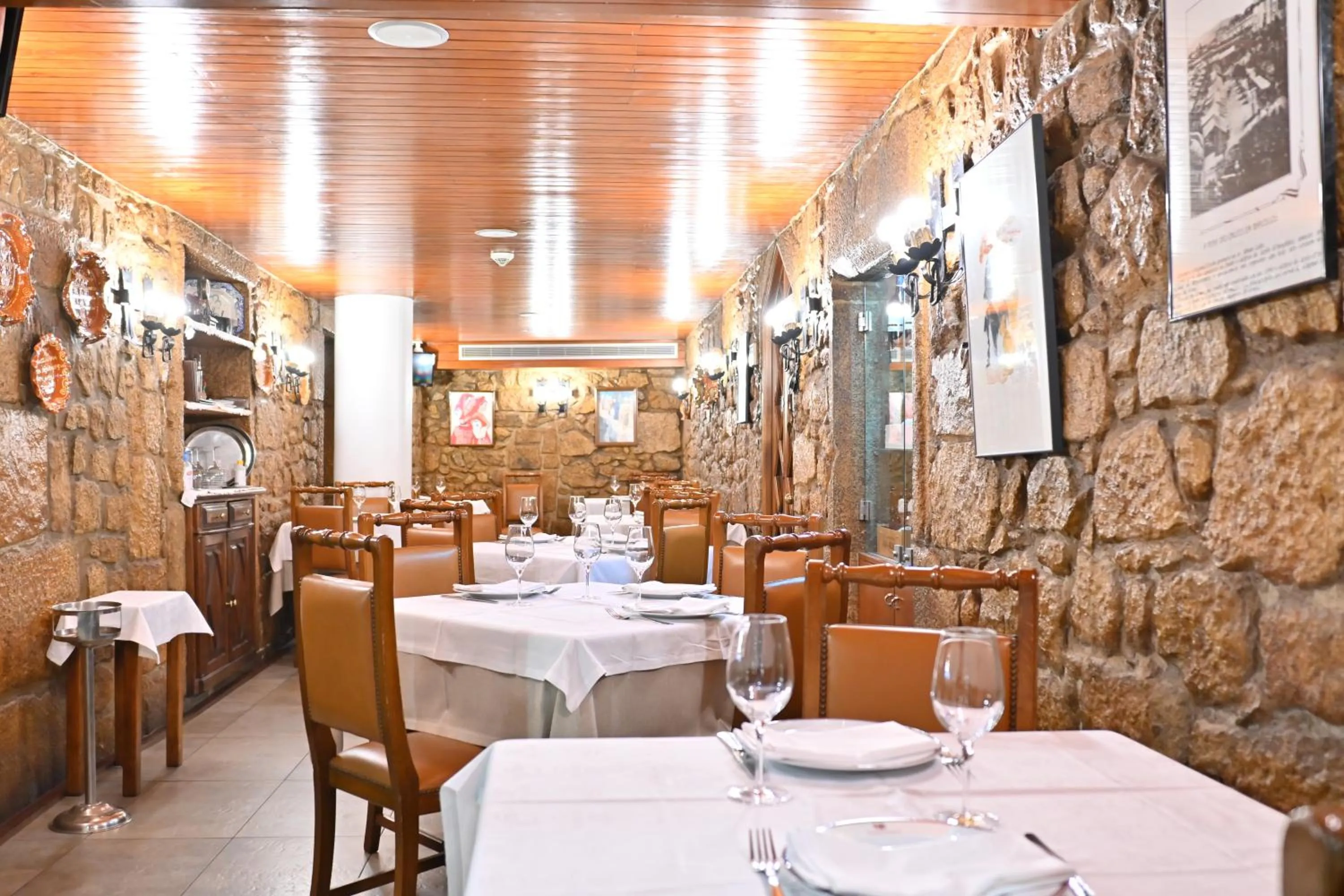 Restaurant/places to eat in Hotel Bagoeira