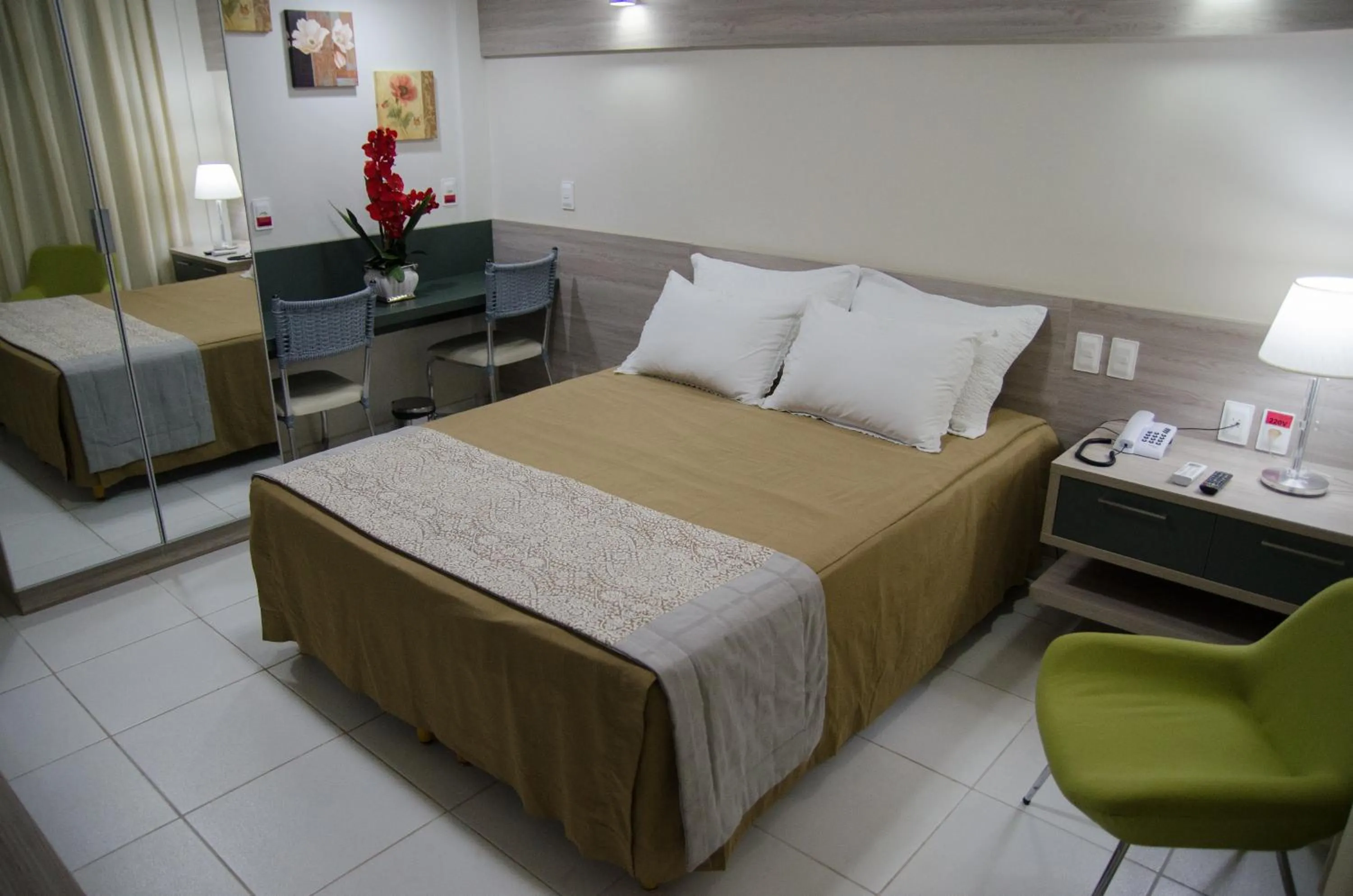 Bed in Vitoria Palace Hotel