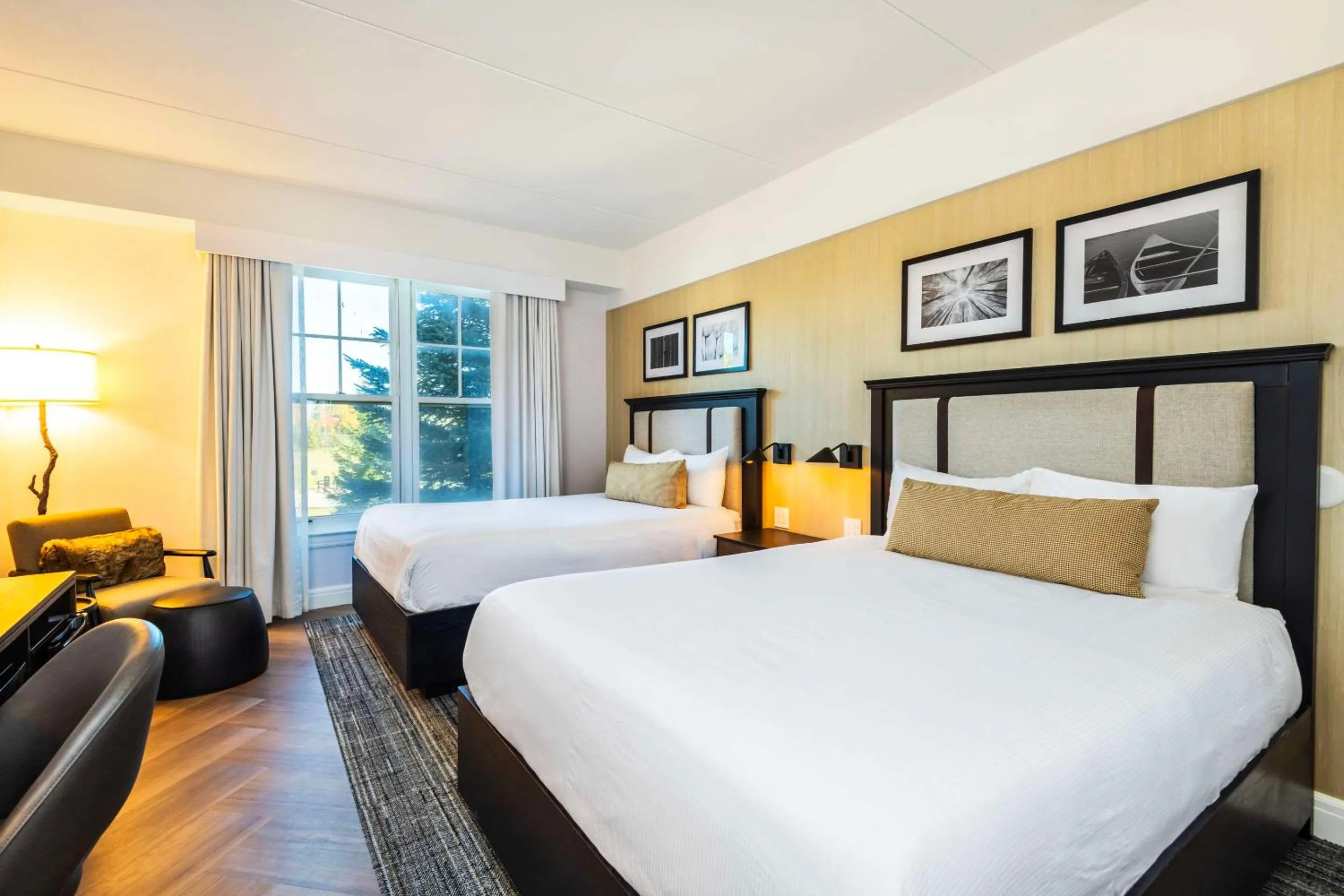 Bedroom, Bed in Calabogie Peaks Hotel, Ascend Hotel Member