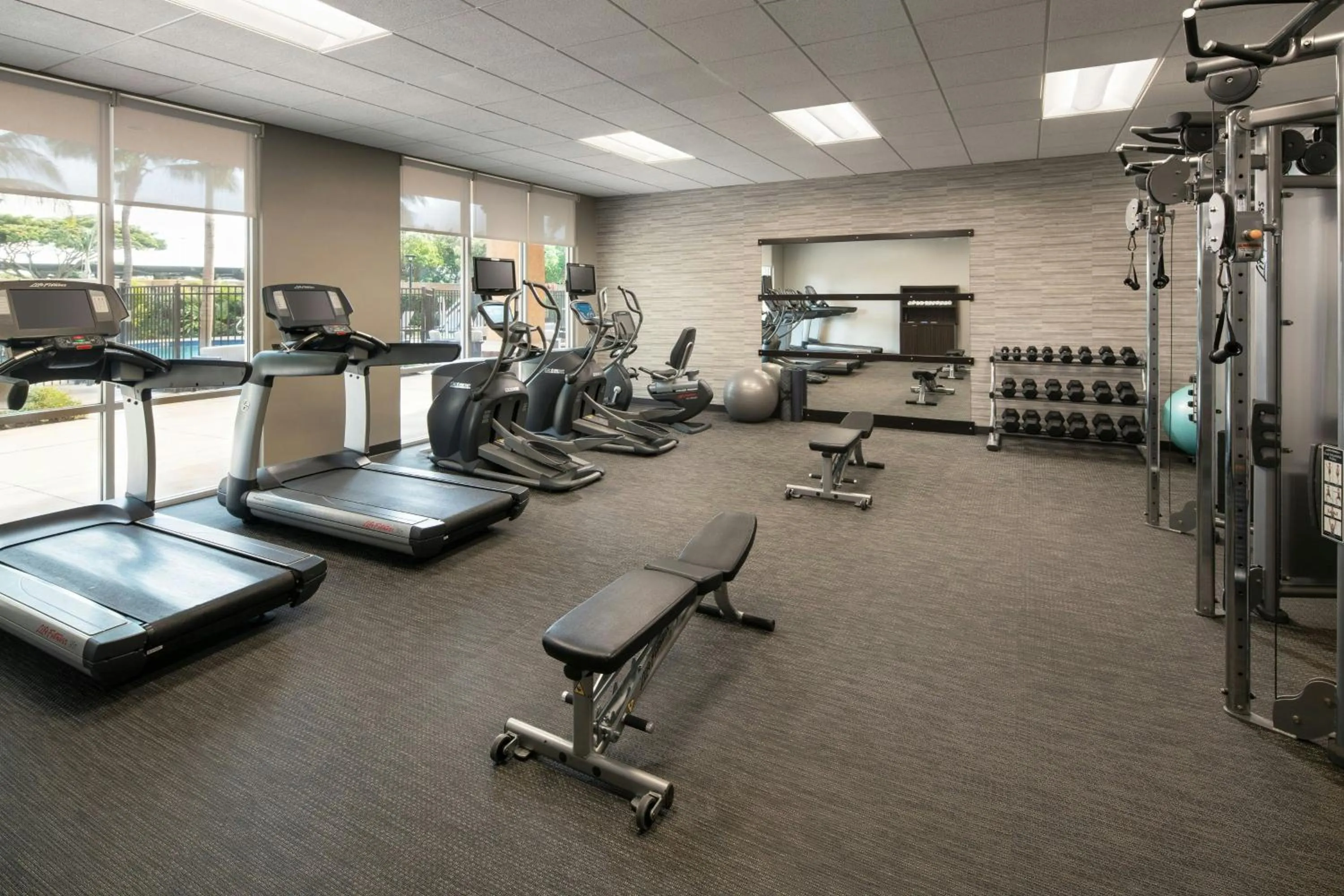 Fitness centre/facilities in Courtyard by Marriott Maui Kahului Airport